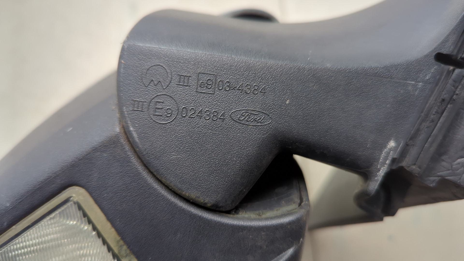 Зеркало правое электрическое