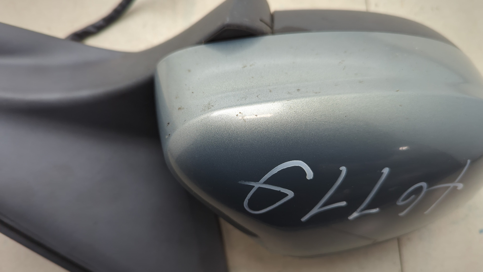 Зеркало правое электрическое