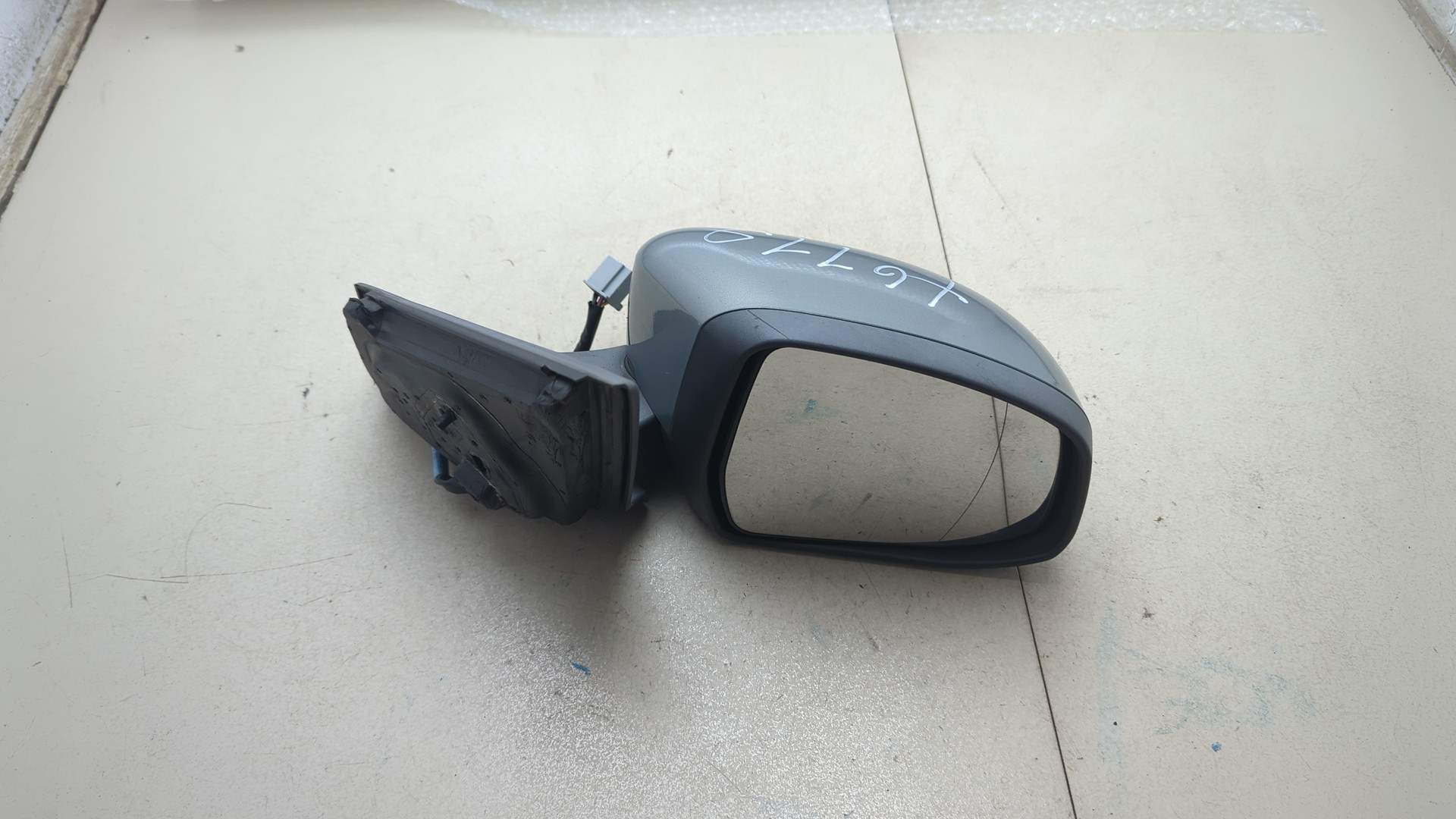 Зеркало правое электрическое