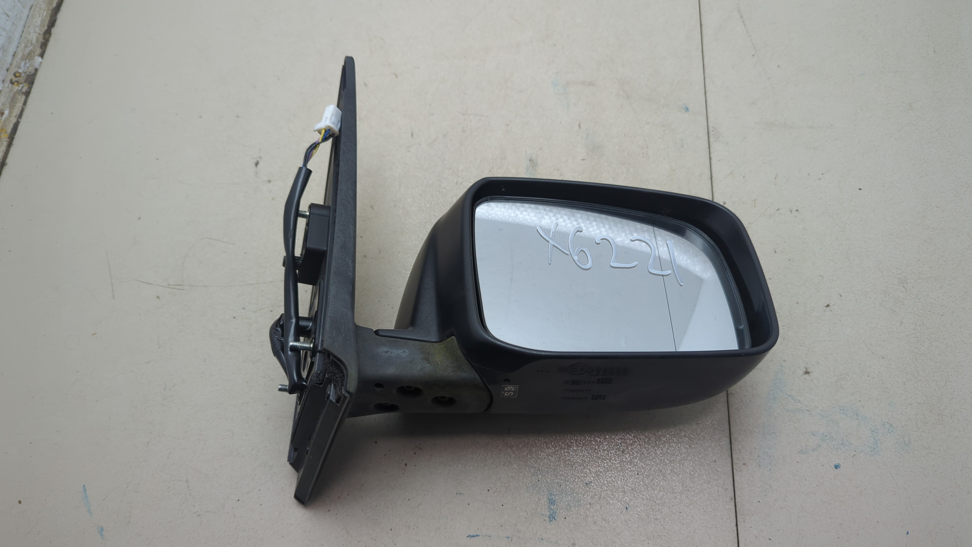 Зеркало правое электрическое