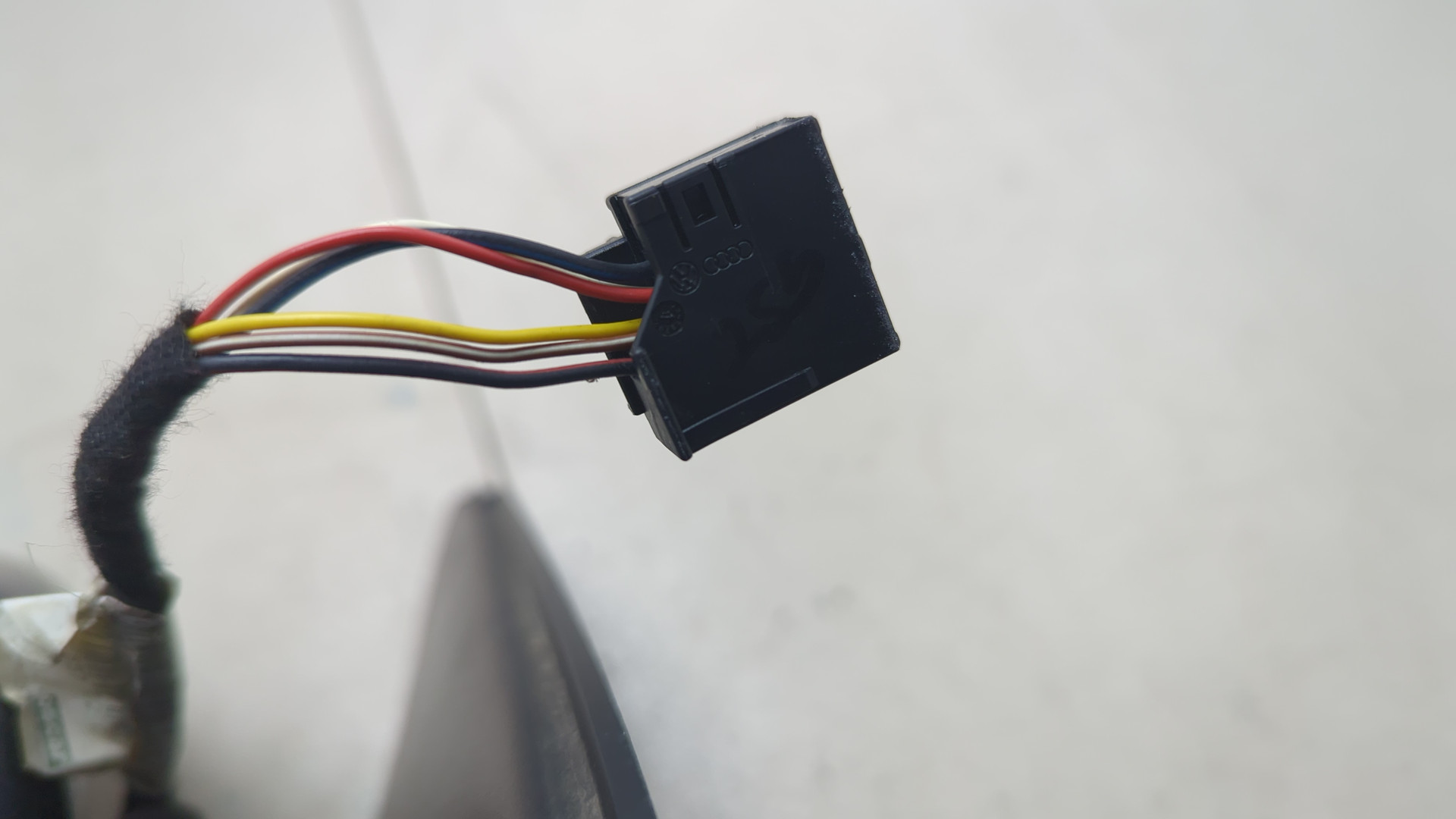 Зеркало правое электрическое