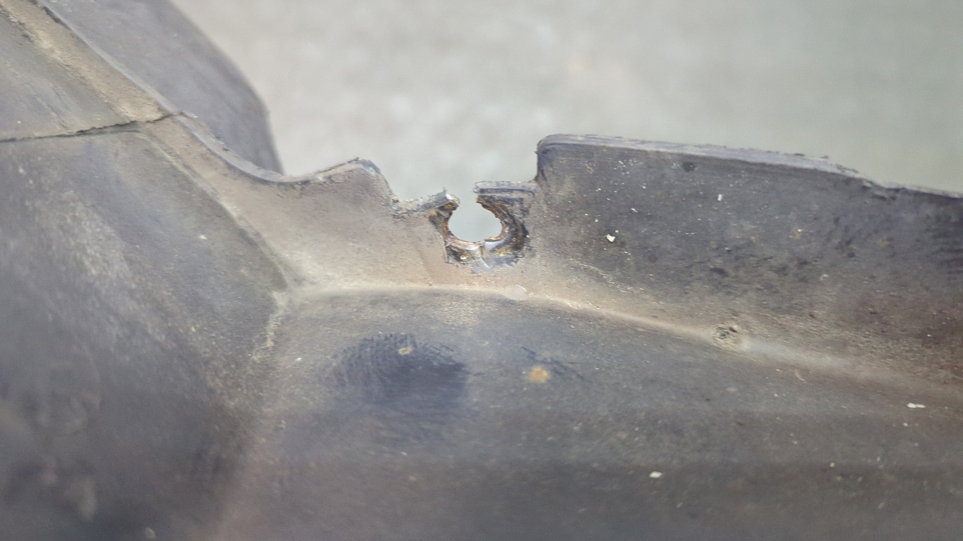 Локер передний левый