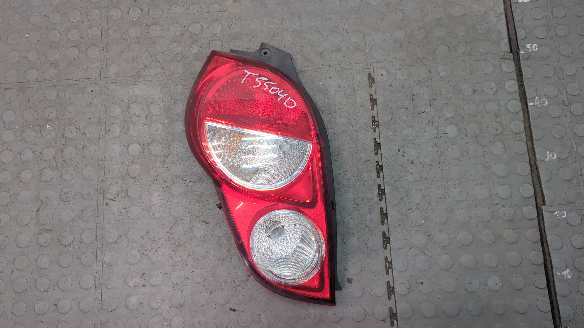 Фонарь задний левый