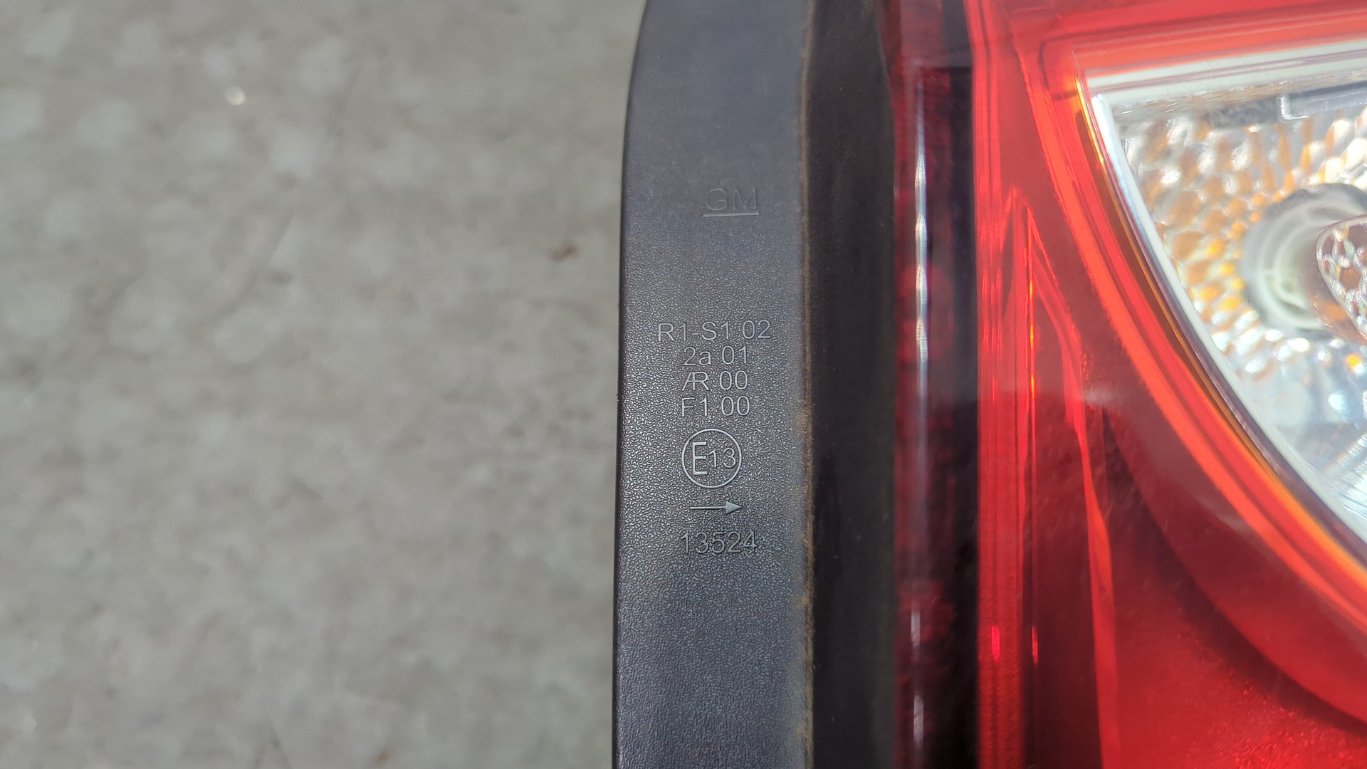 Фонарь задний правый