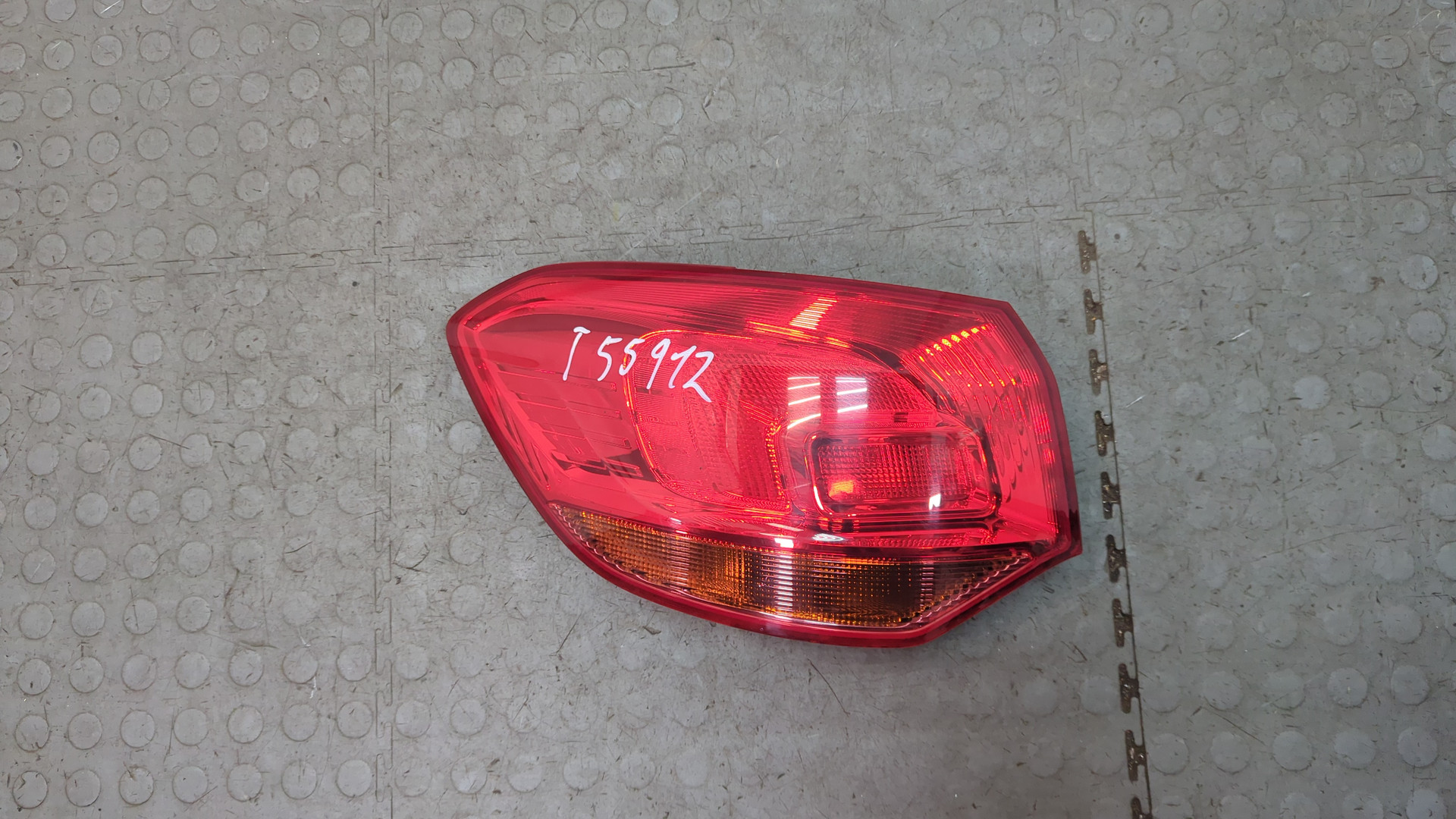 Фонарь задний левый