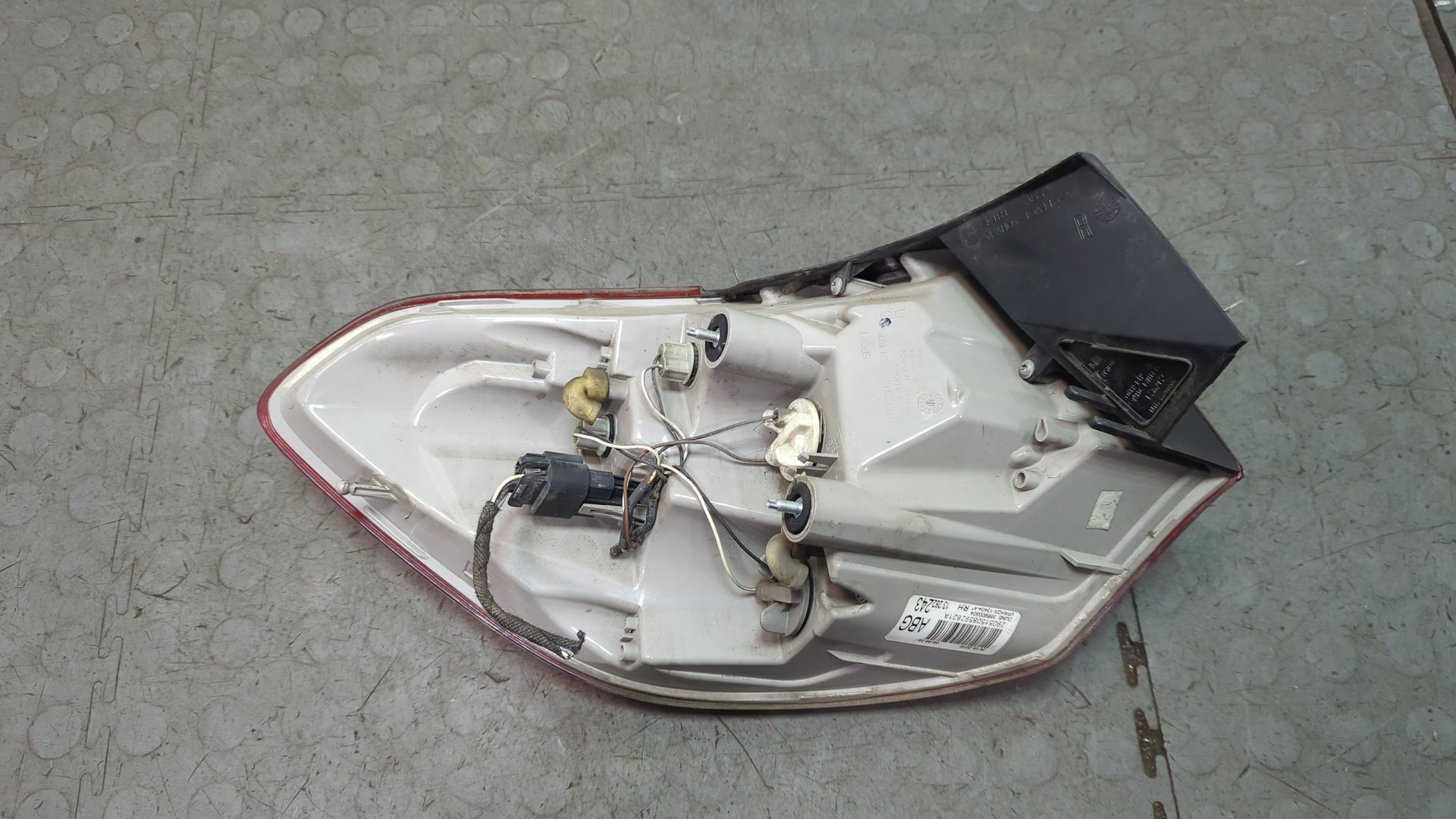 Фонарь задний правый