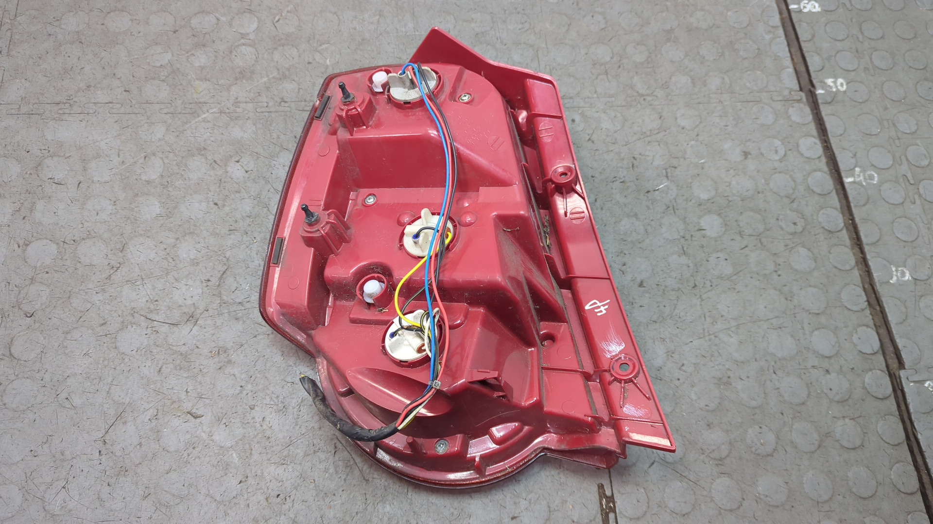 Фонарь задний правый