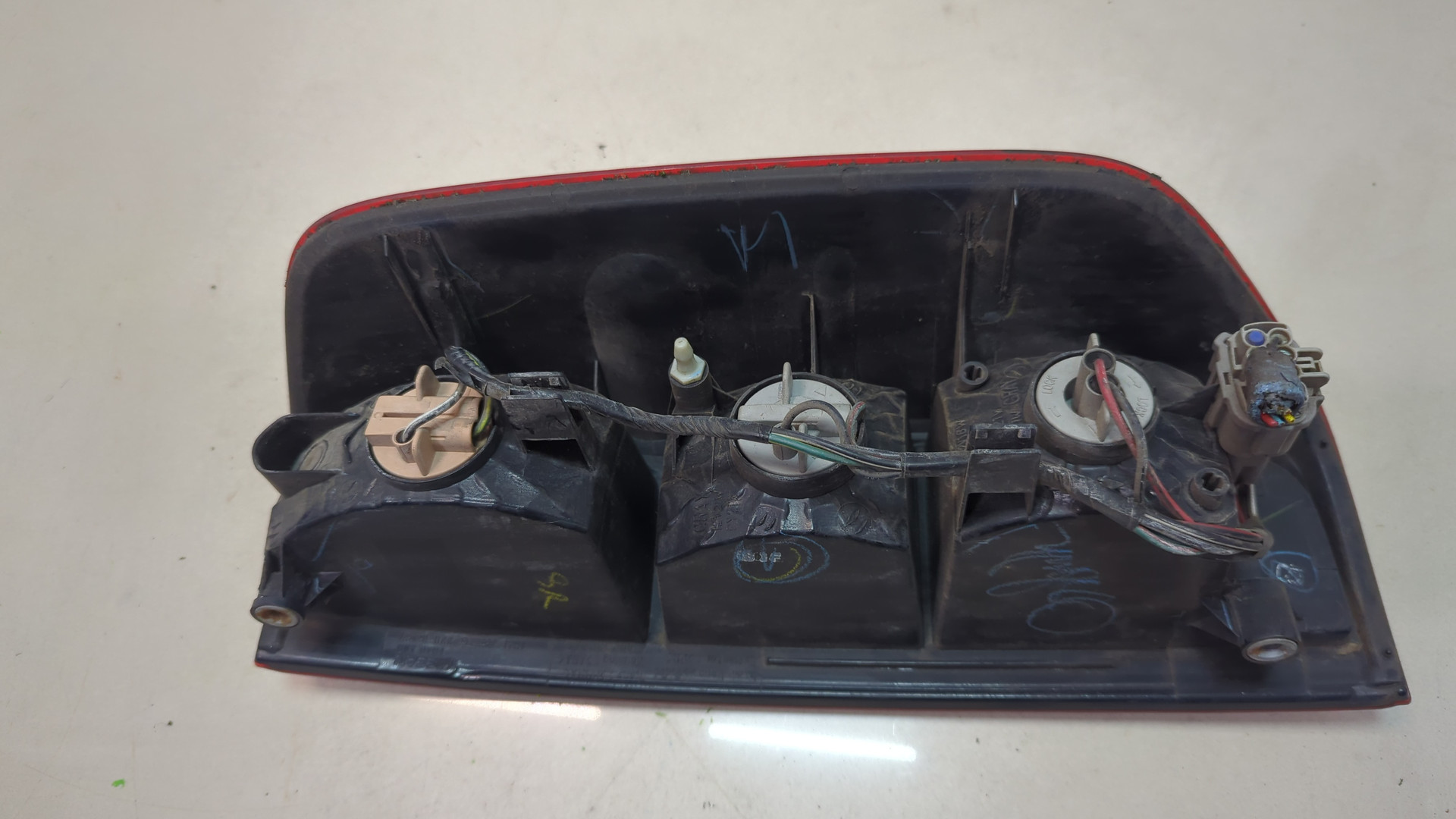 Фонарь задний левый