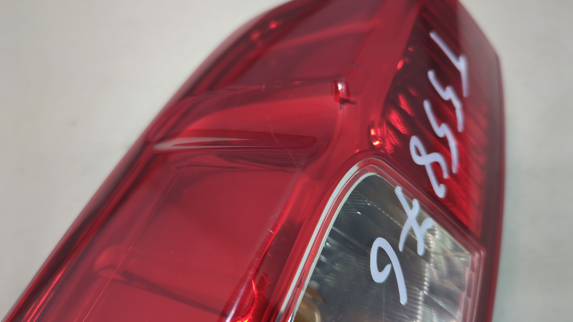 Фонарь задний левый