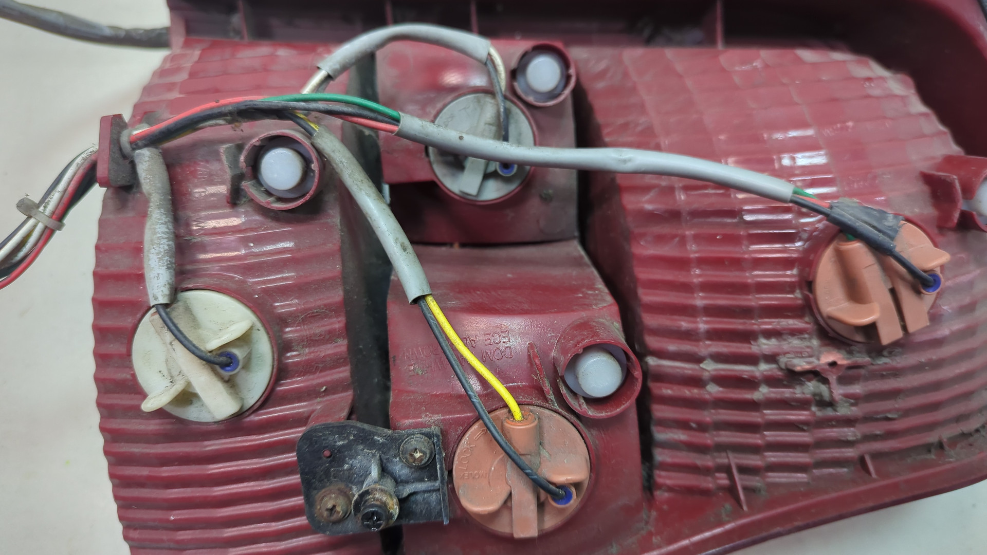 Фонарь задний левый