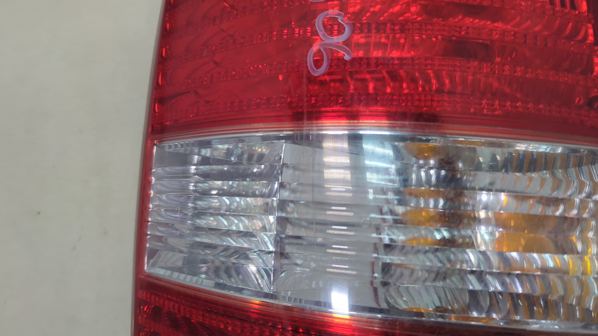 Фонарь задний правый