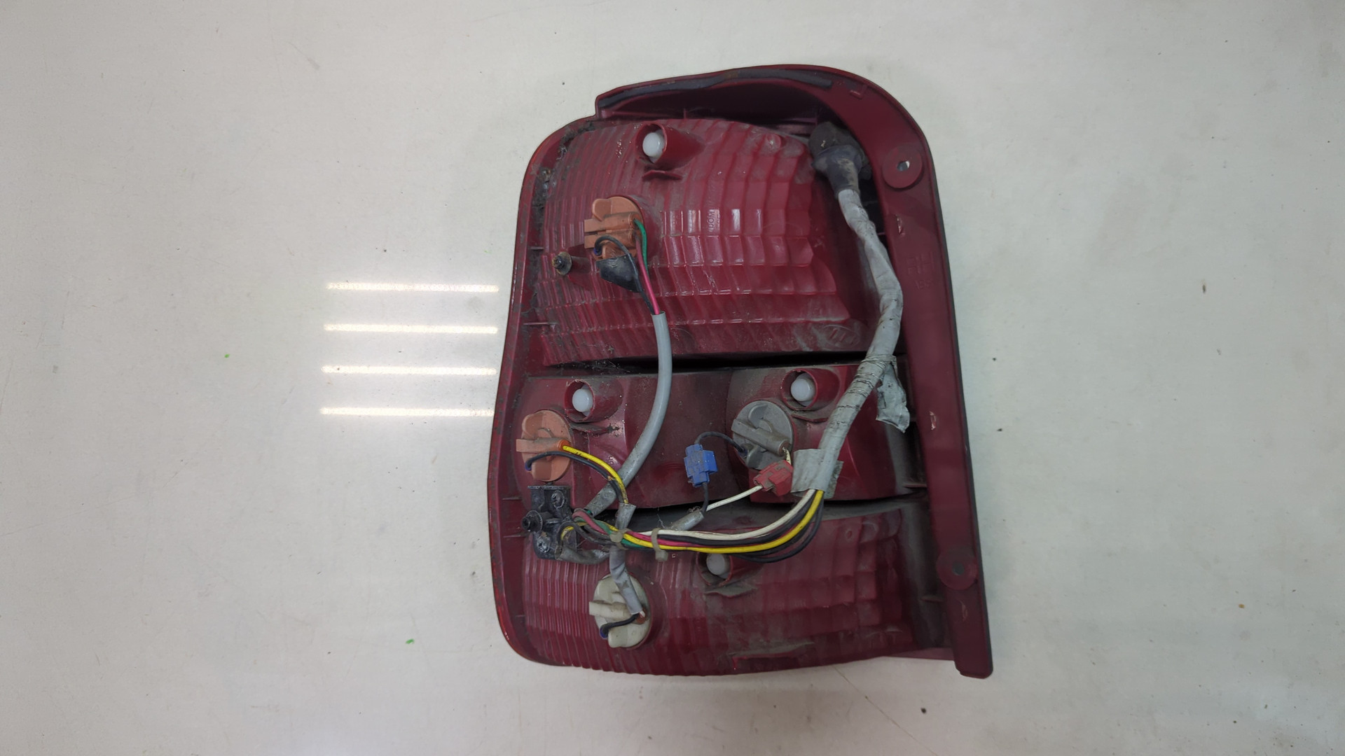 Фонарь задний правый