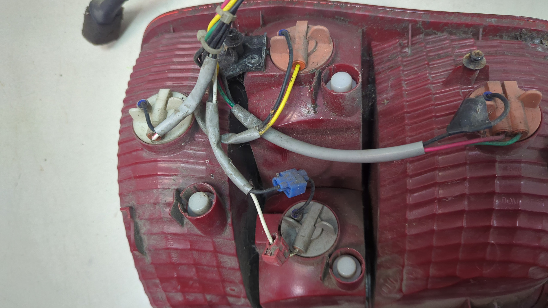 Фонарь задний правый