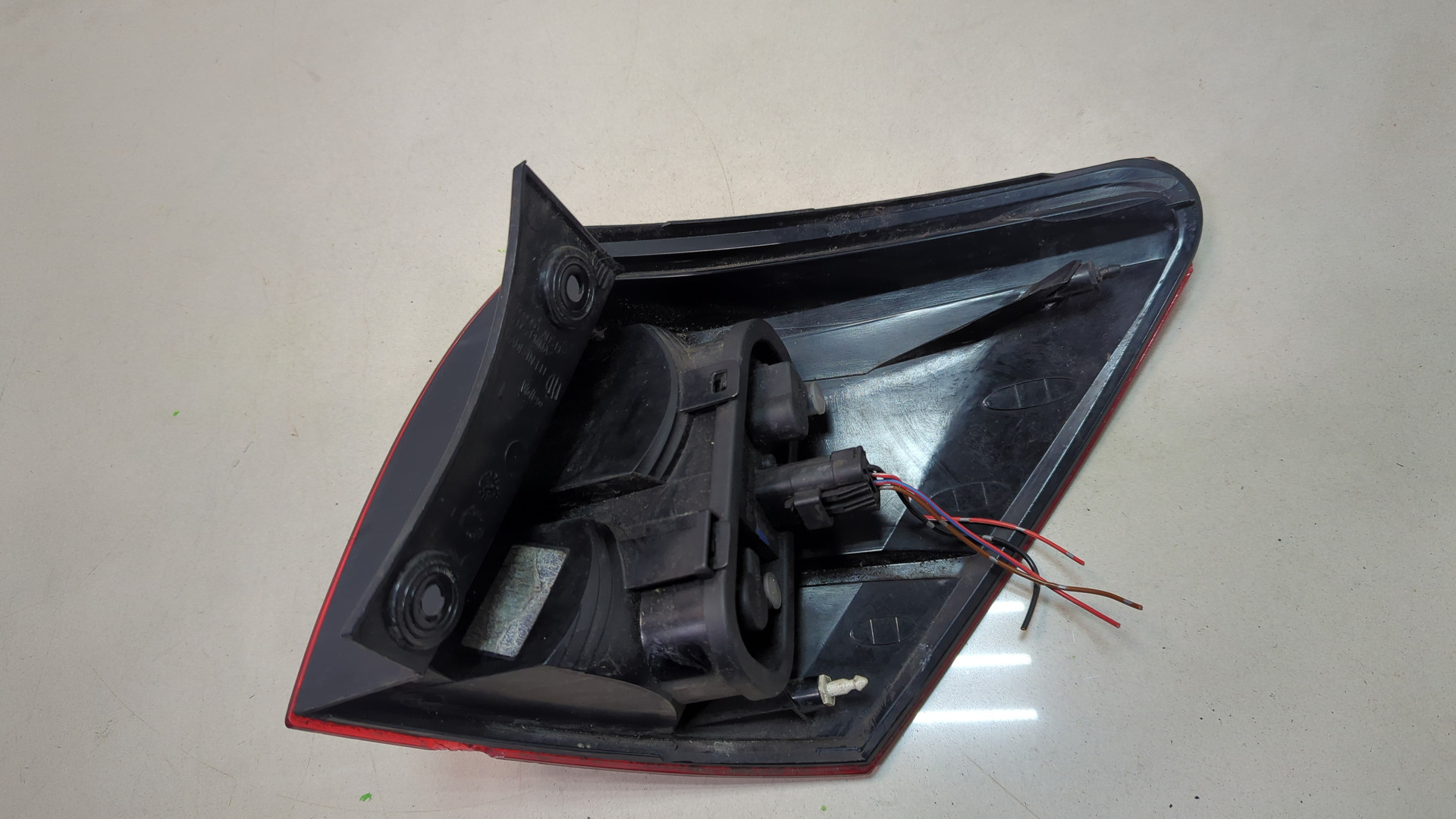 Фонарь задний левый