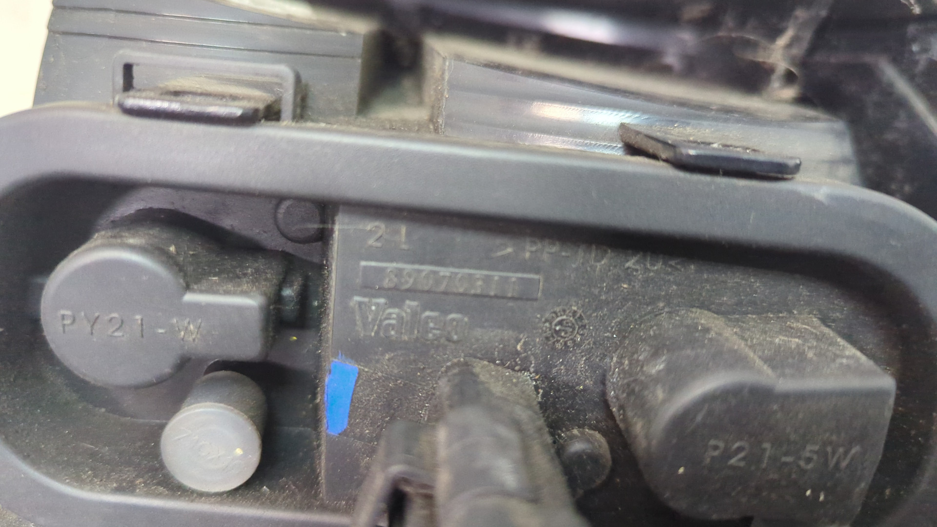 Фонарь задний левый