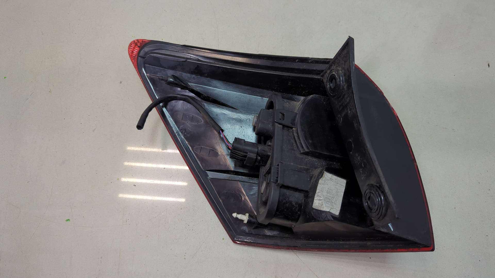 Фонарь задний правый