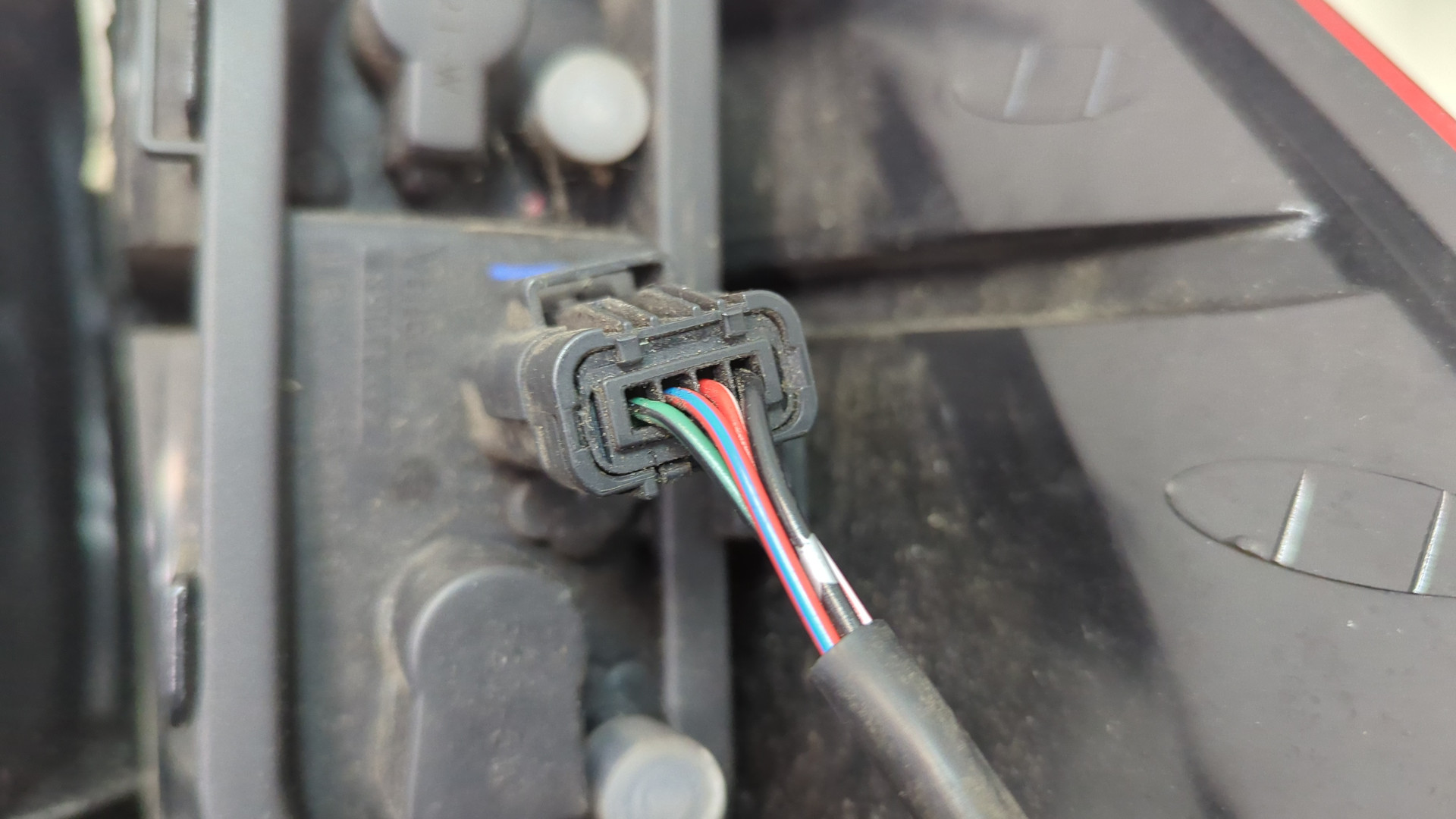 Фонарь задний правый