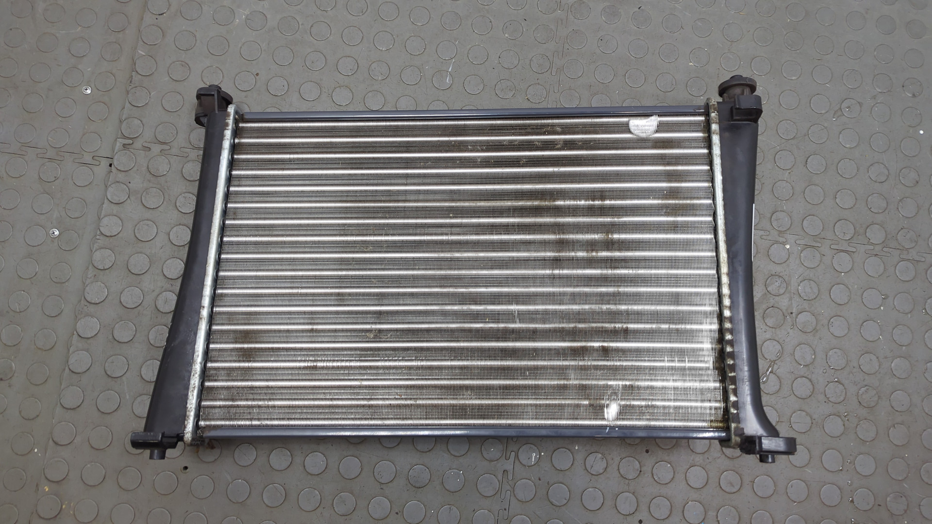 Радиатор охлаждения двигателя основной