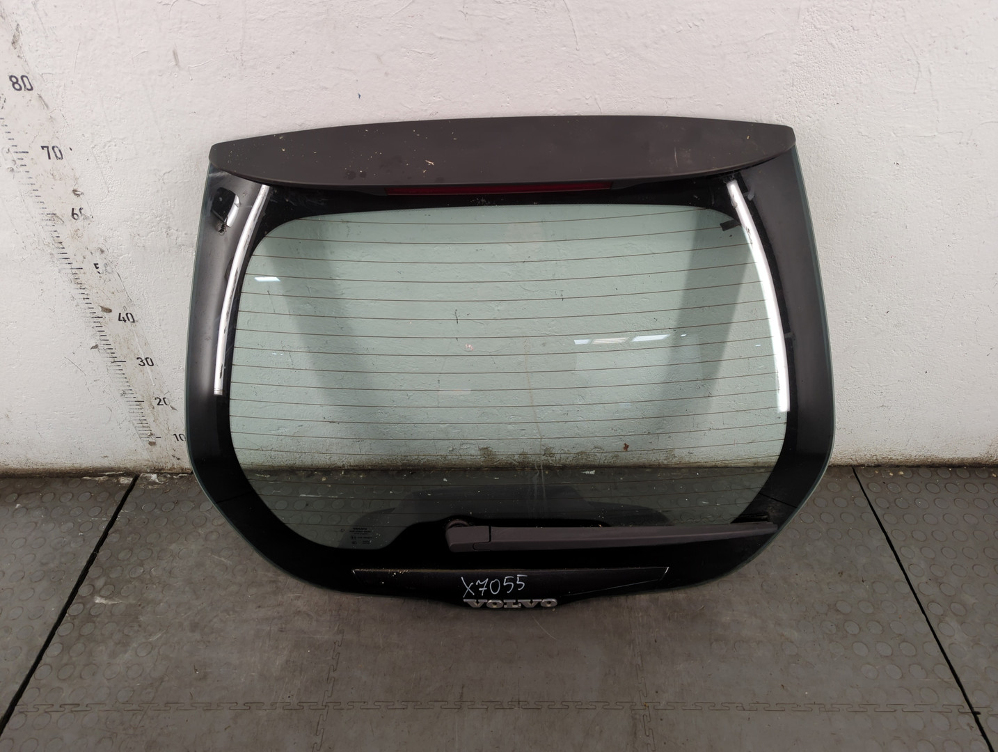 Дверь багажника