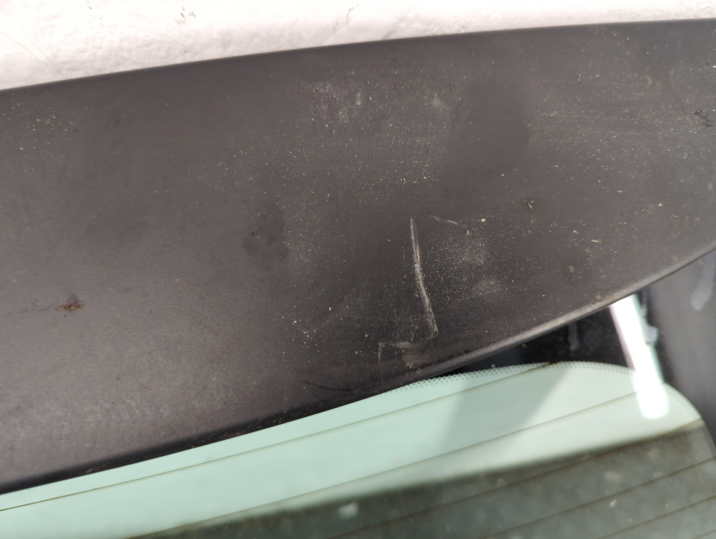 Дверь багажника