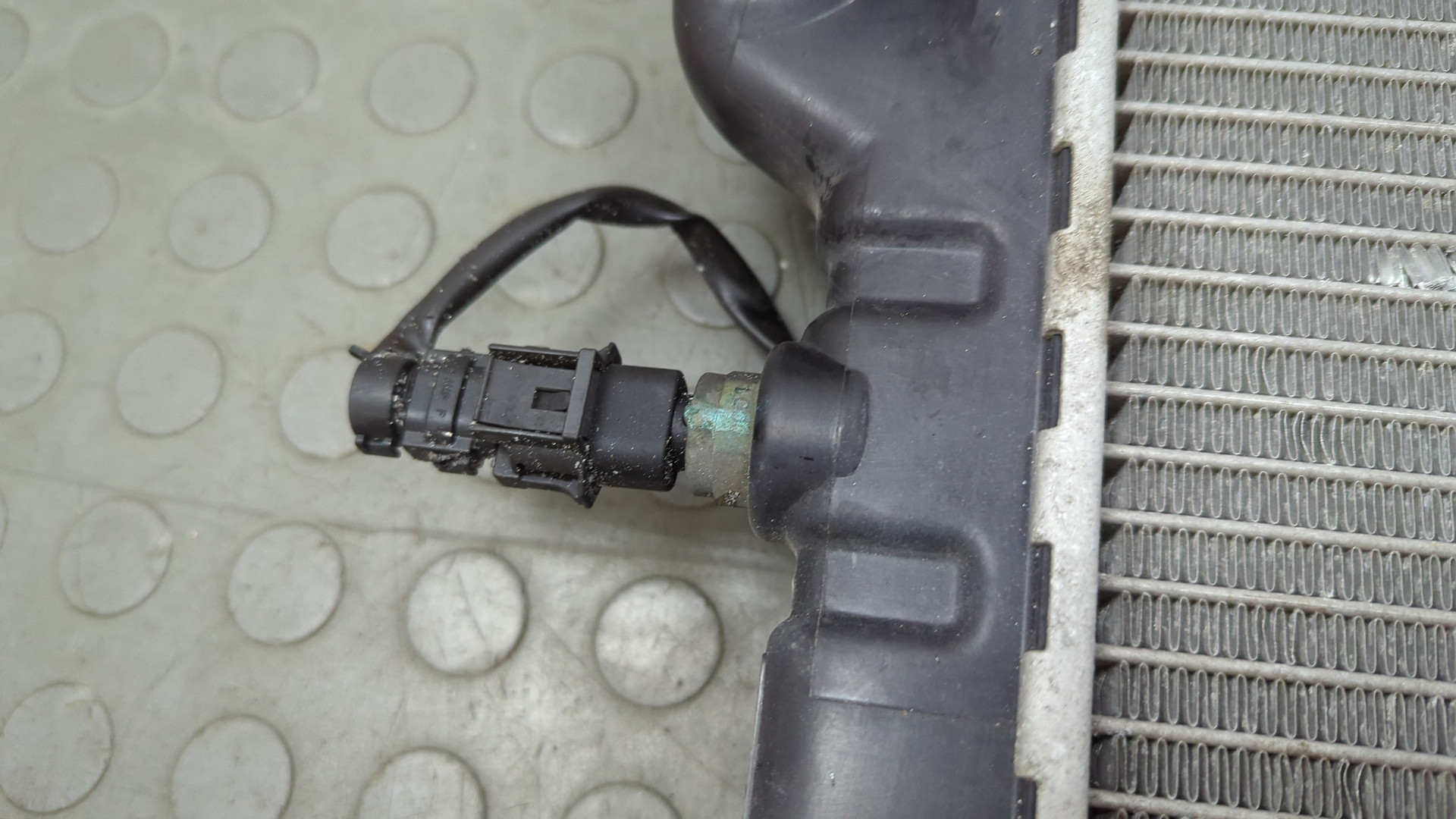 Радиатор охлаждения двигателя основной