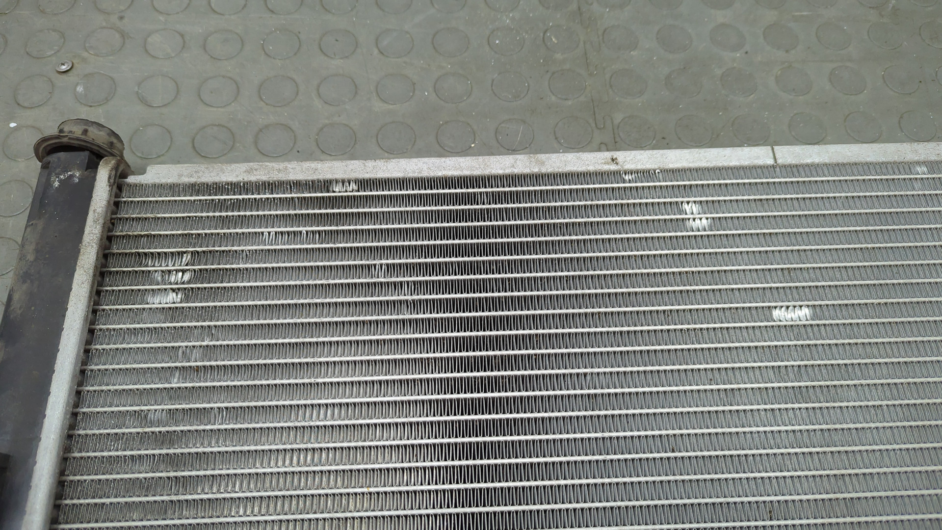 Радиатор охлаждения двигателя основной