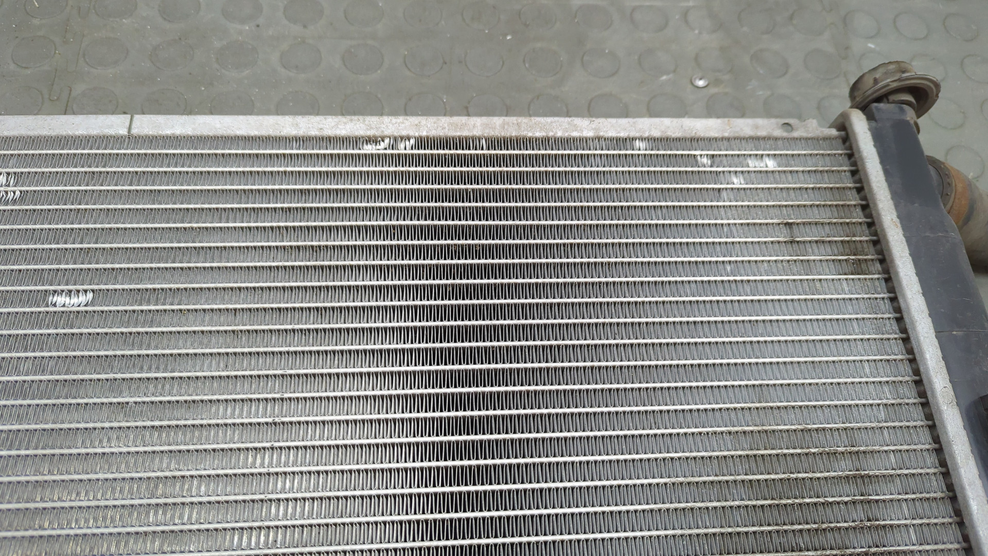 Радиатор охлаждения двигателя основной