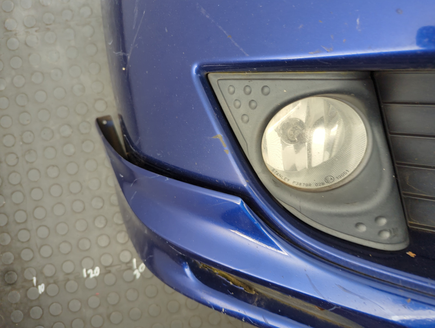 Бампер передний