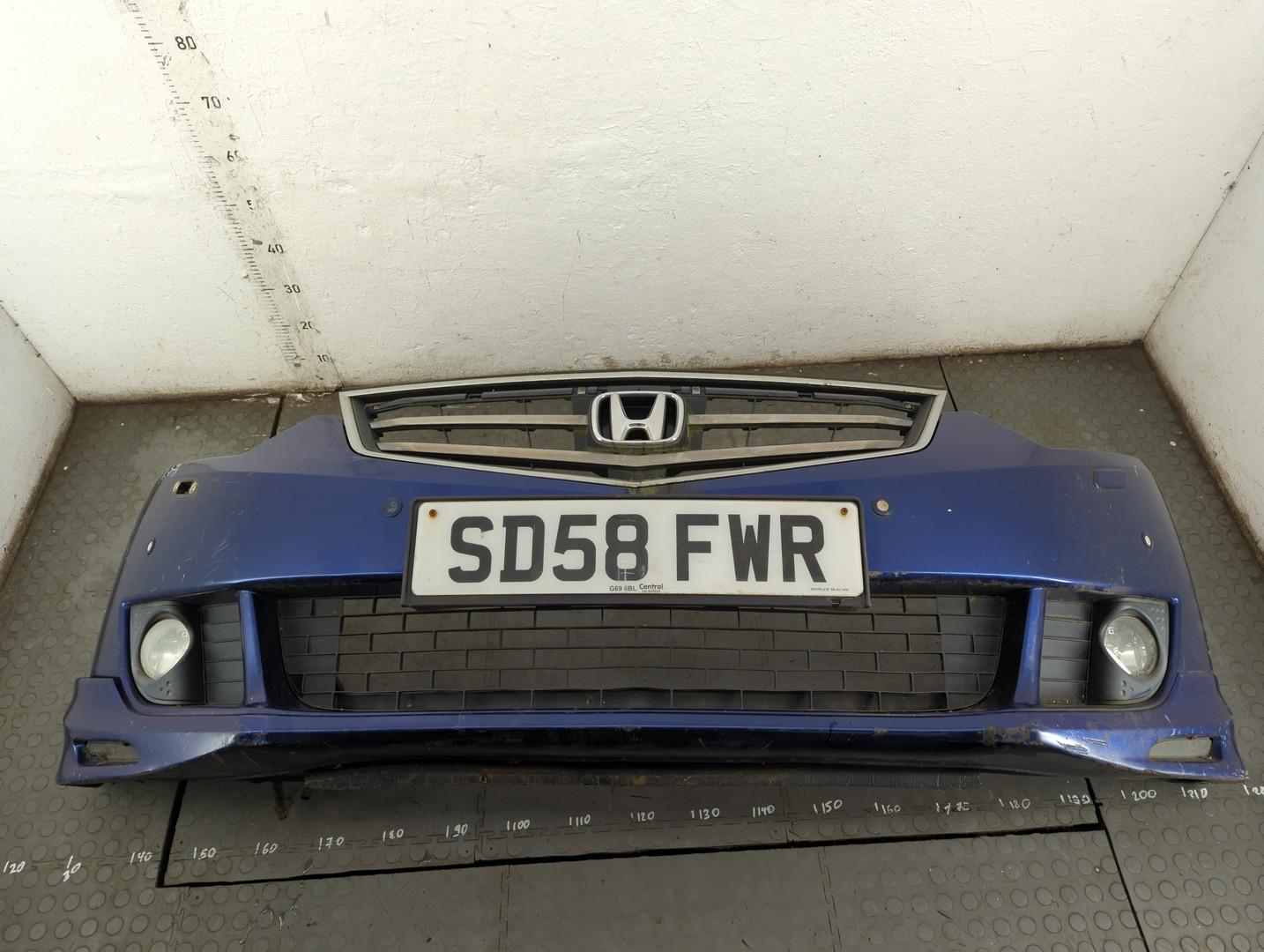 Бампер передний