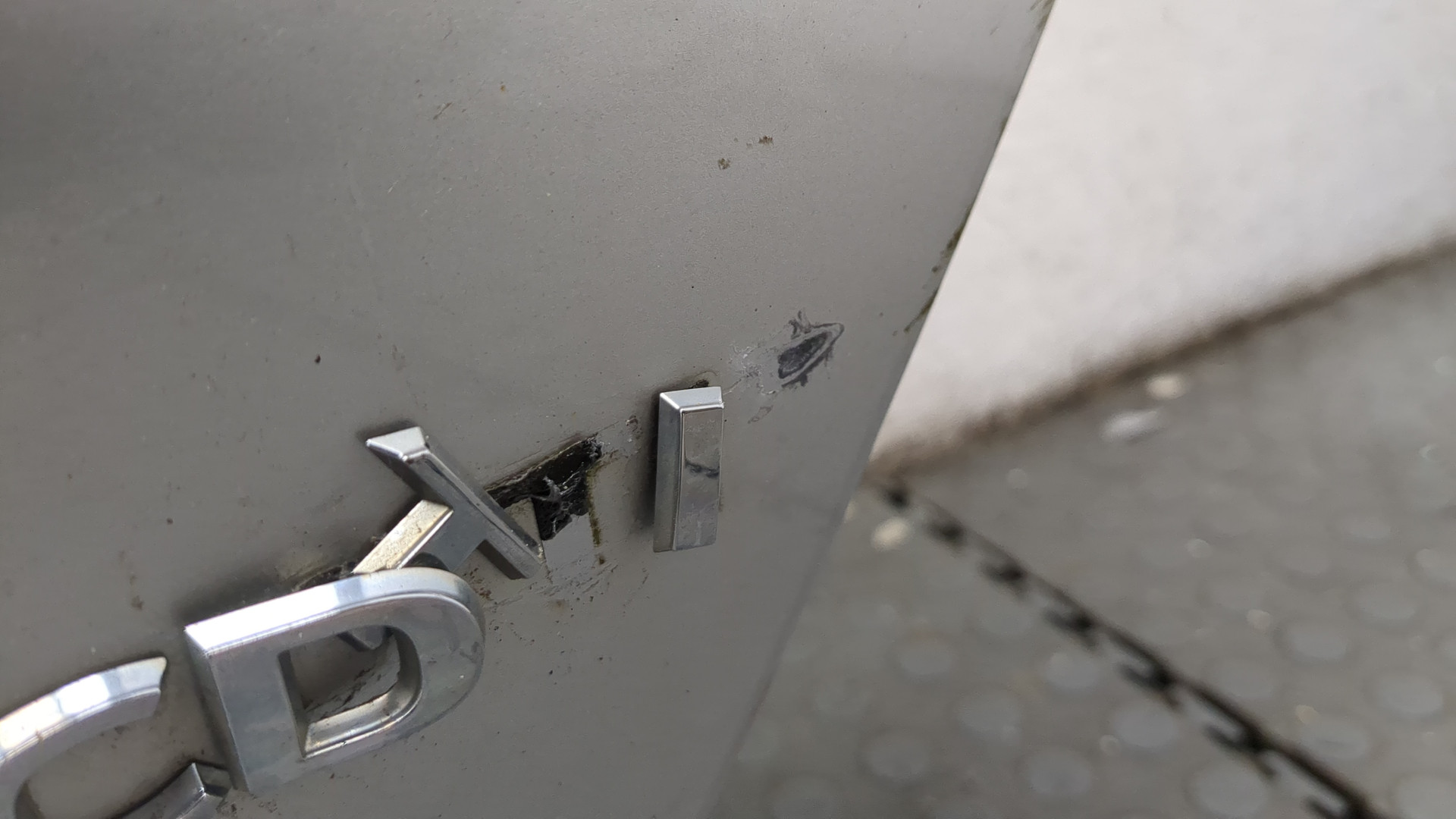 Дверь багажника