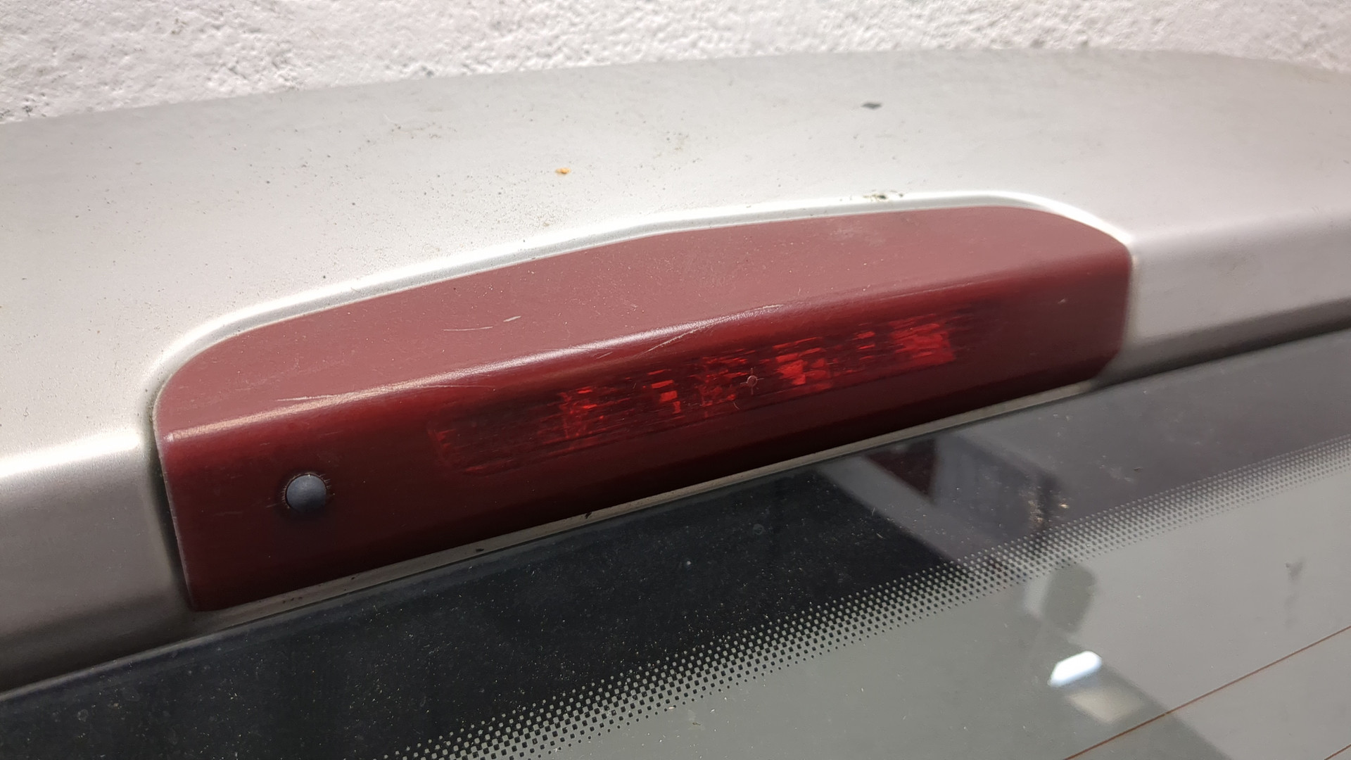 Дверь багажника