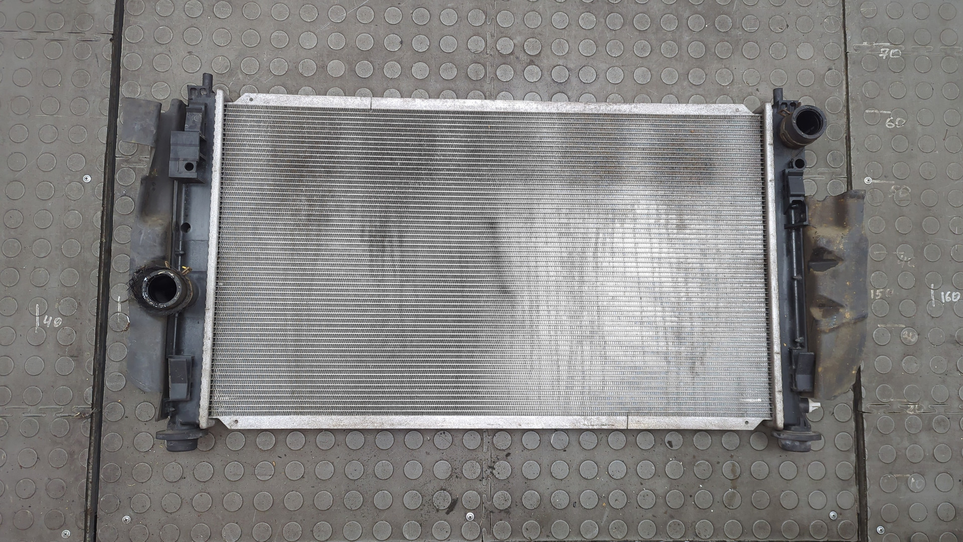 Радиатор охлаждения двигателя основной