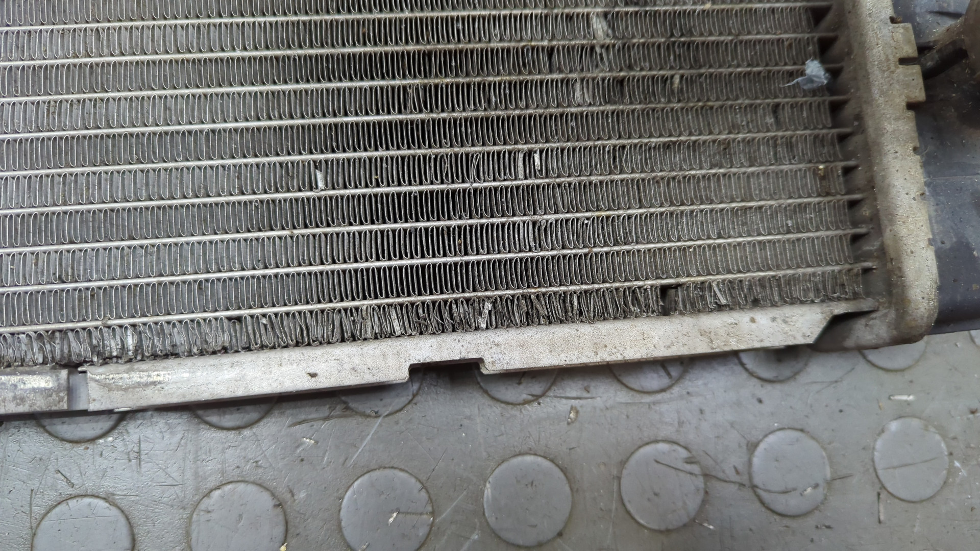 Радиатор охлаждения двигателя основной