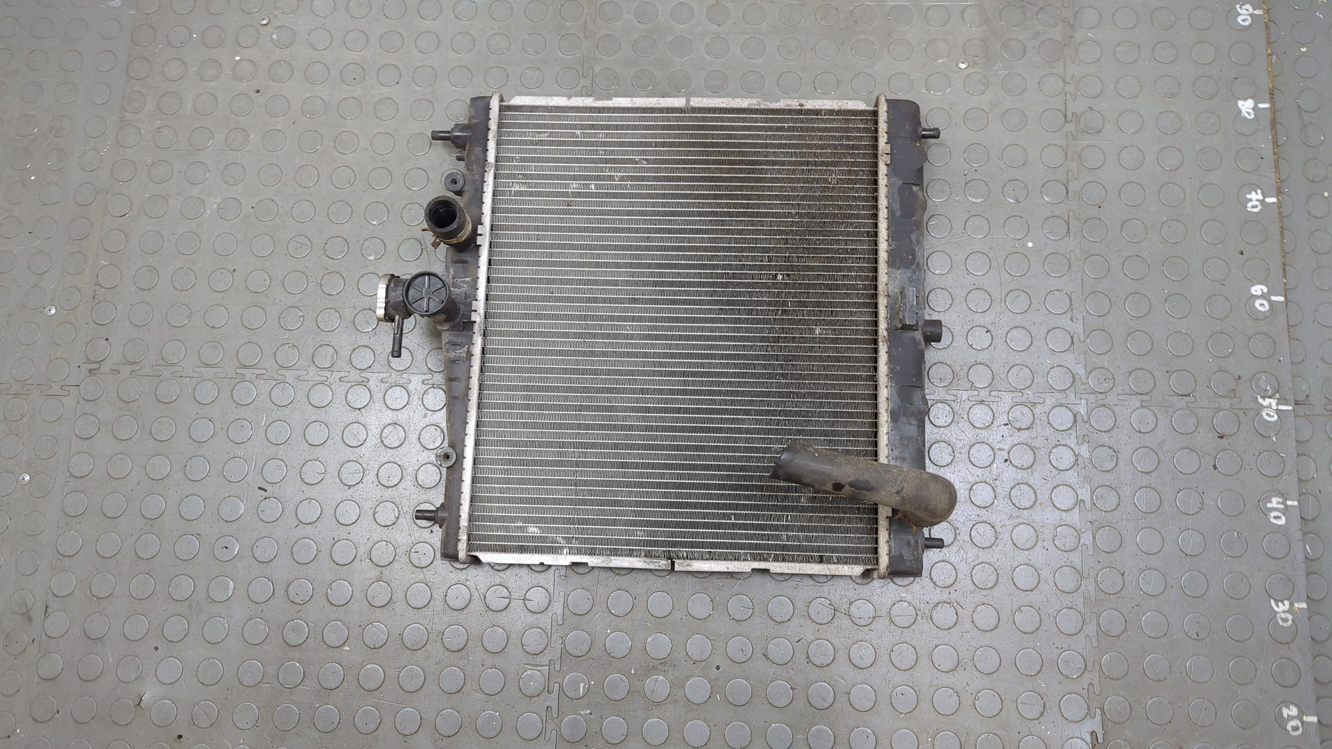 Радиатор охлаждения двигателя основной