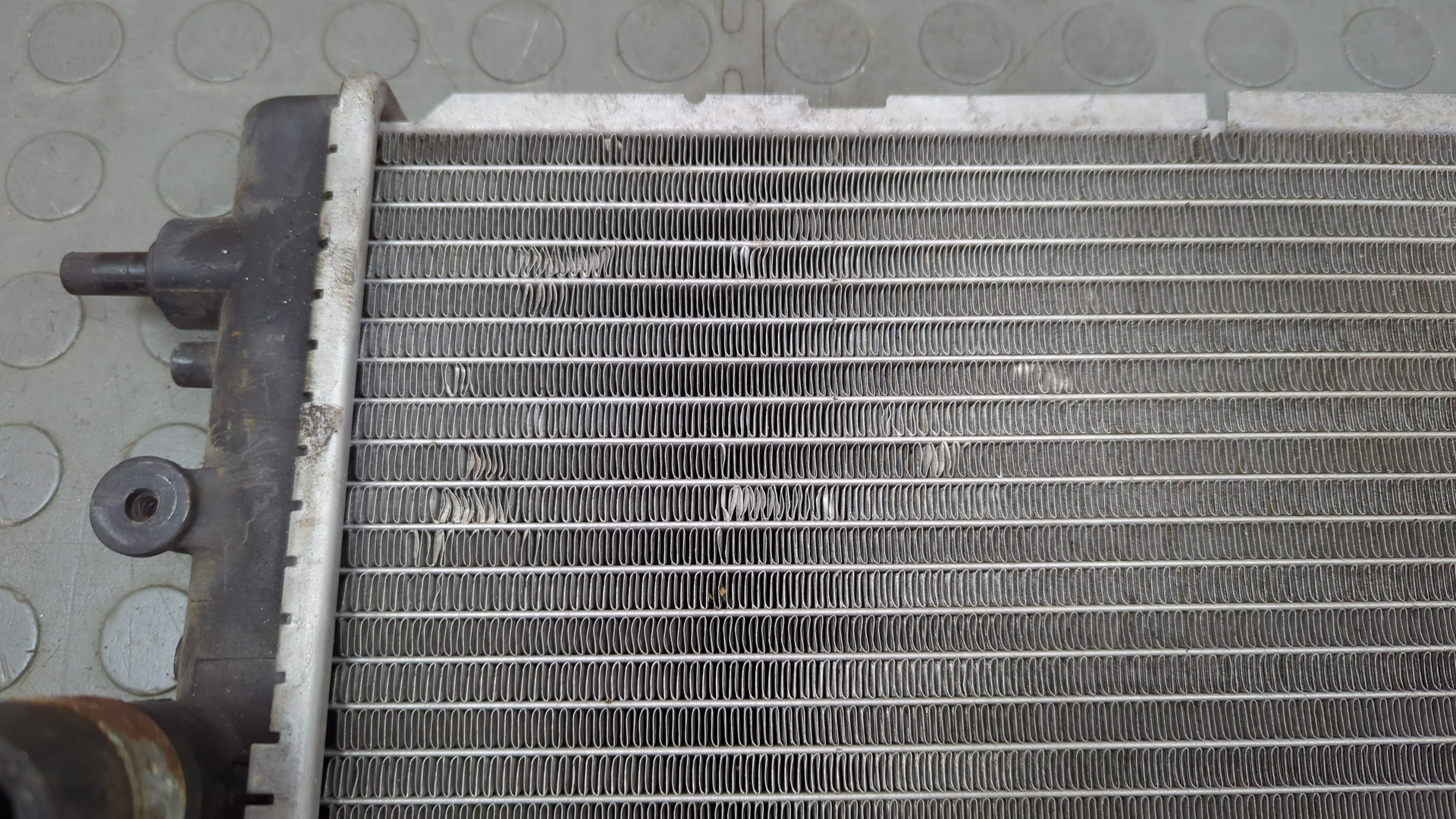 Радиатор охлаждения двигателя основной