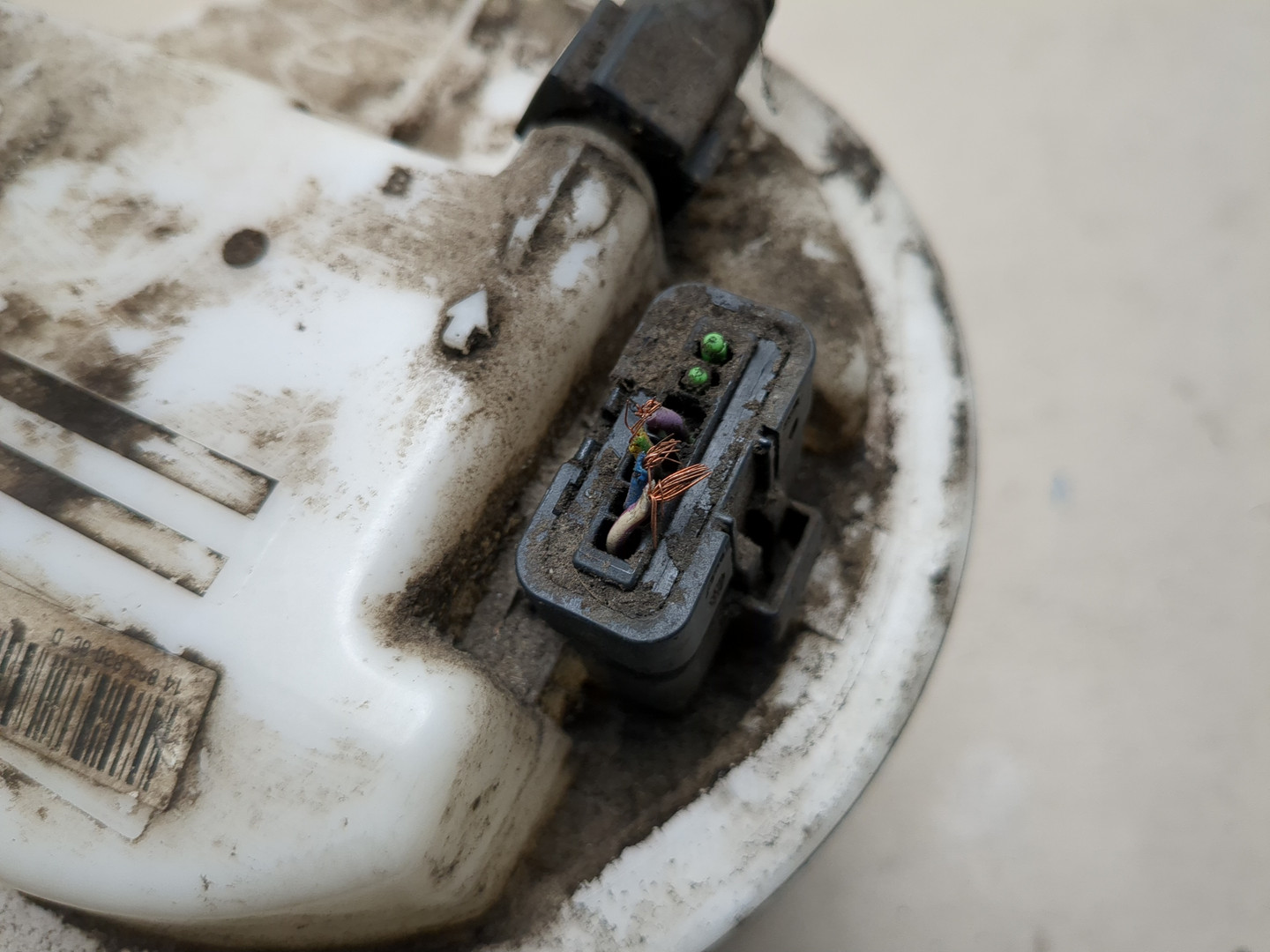 Насос топливный электрический