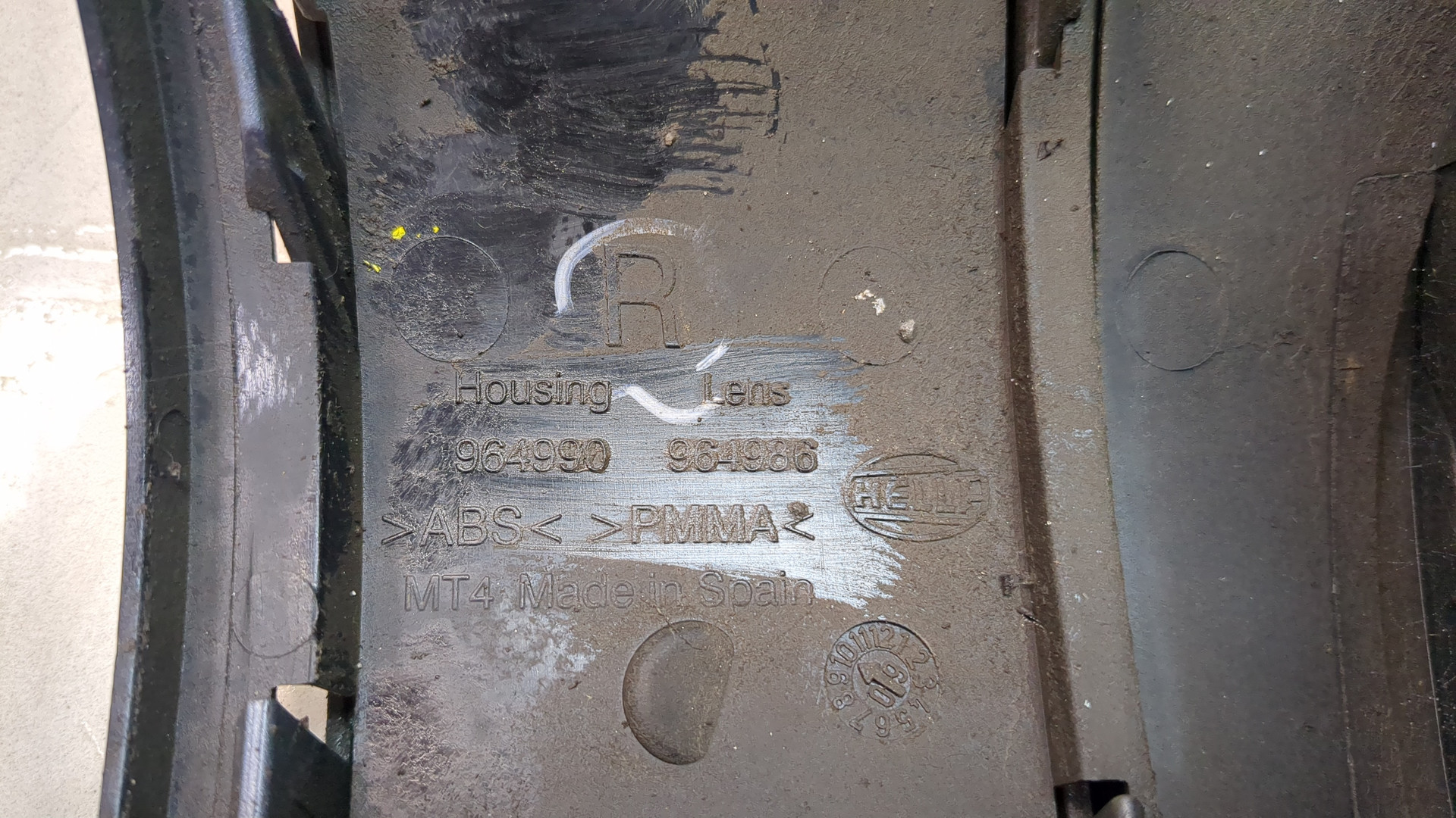 Фонарь задний правый