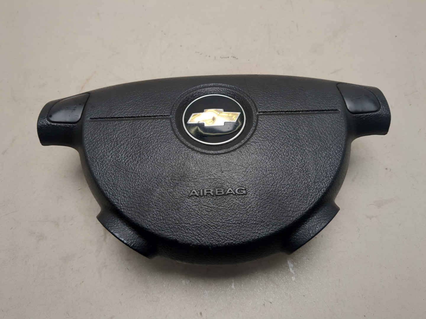 Подушка безопасности в рулевое колесо