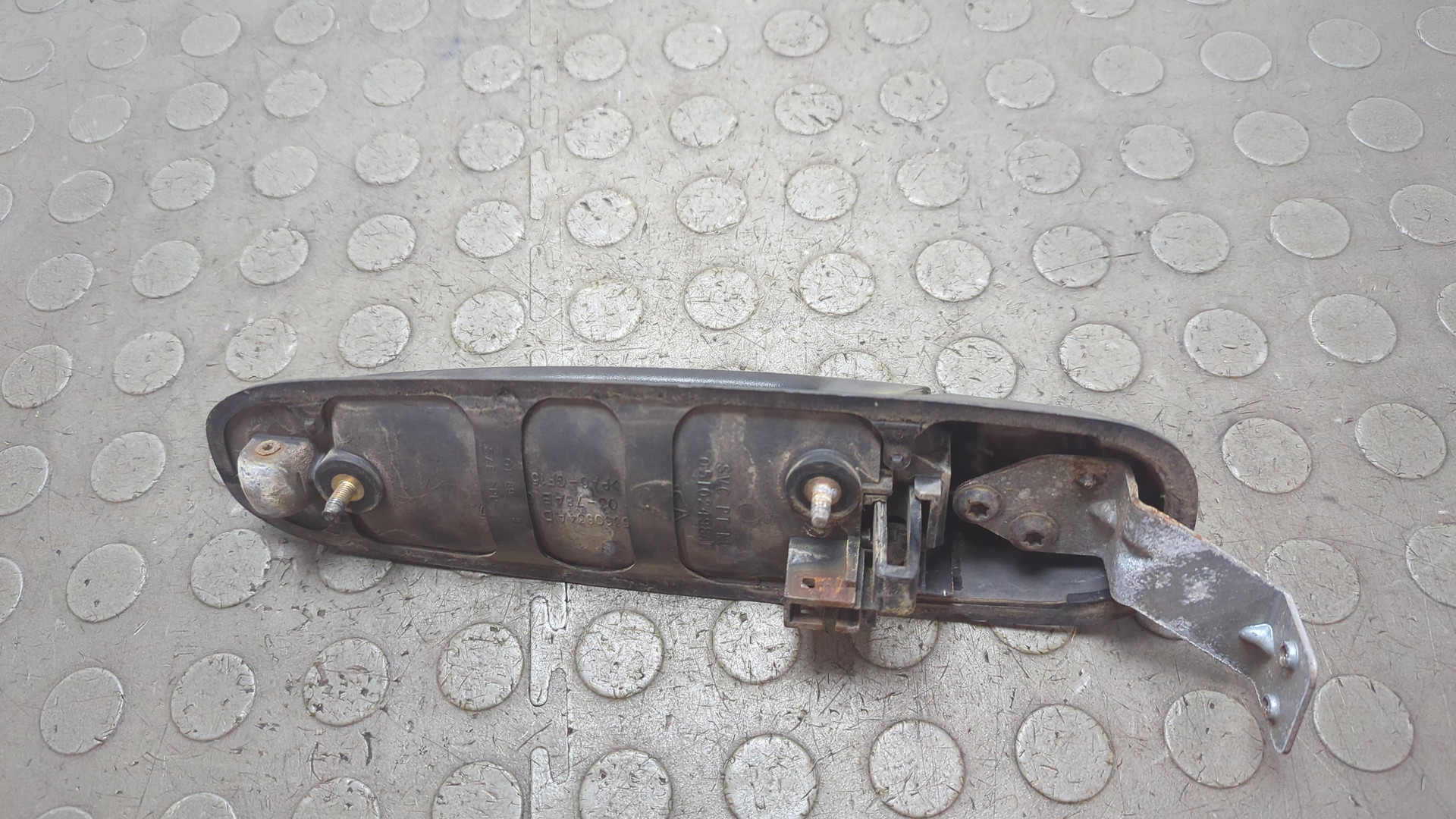 Ручка двери багажника наружная