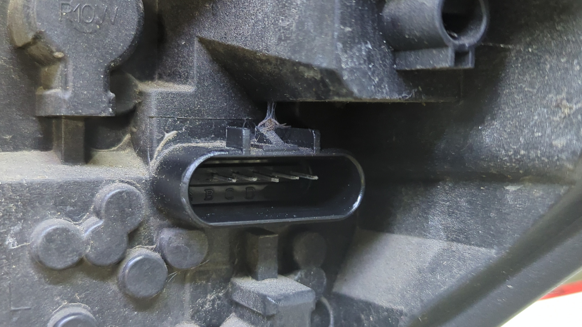 Фонарь задний левый