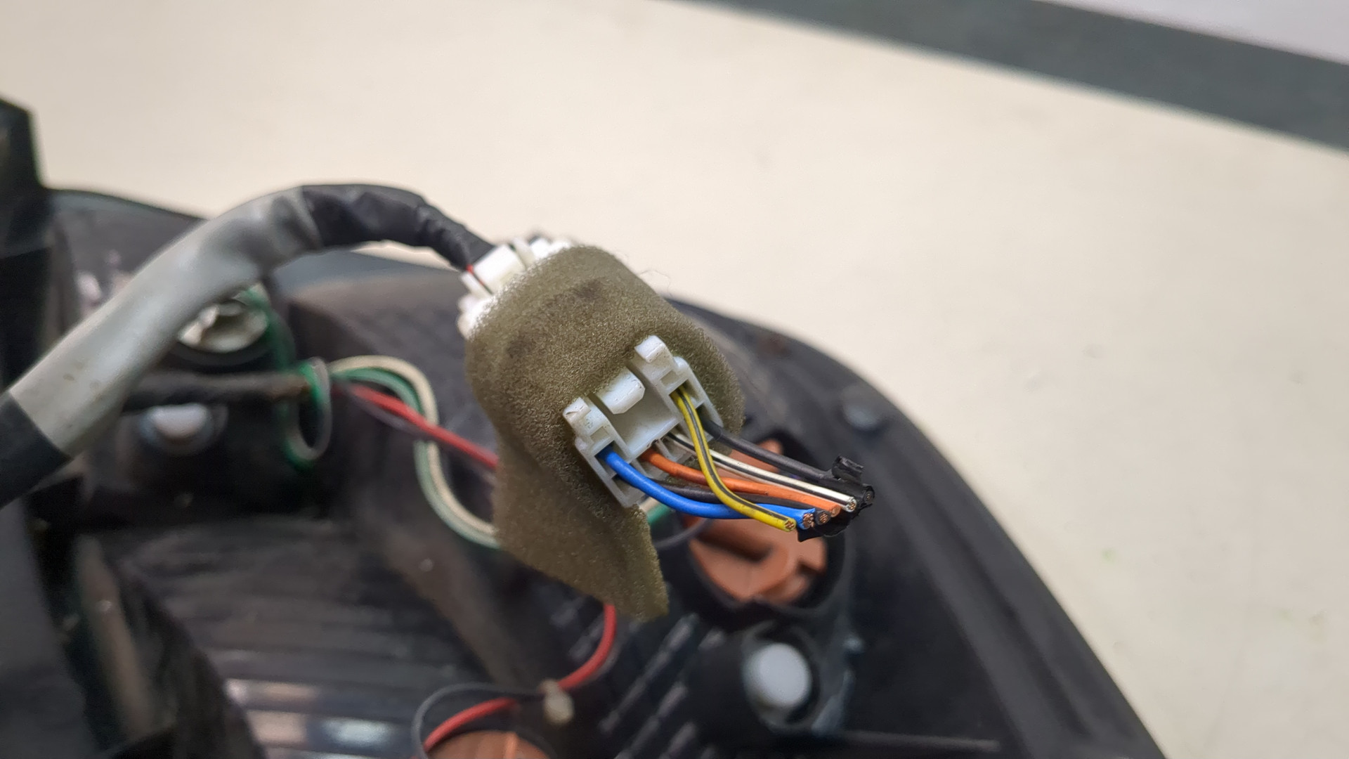 Фонарь задний правый