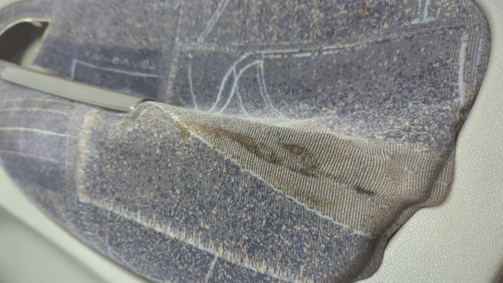 Обшивка двери передней правой