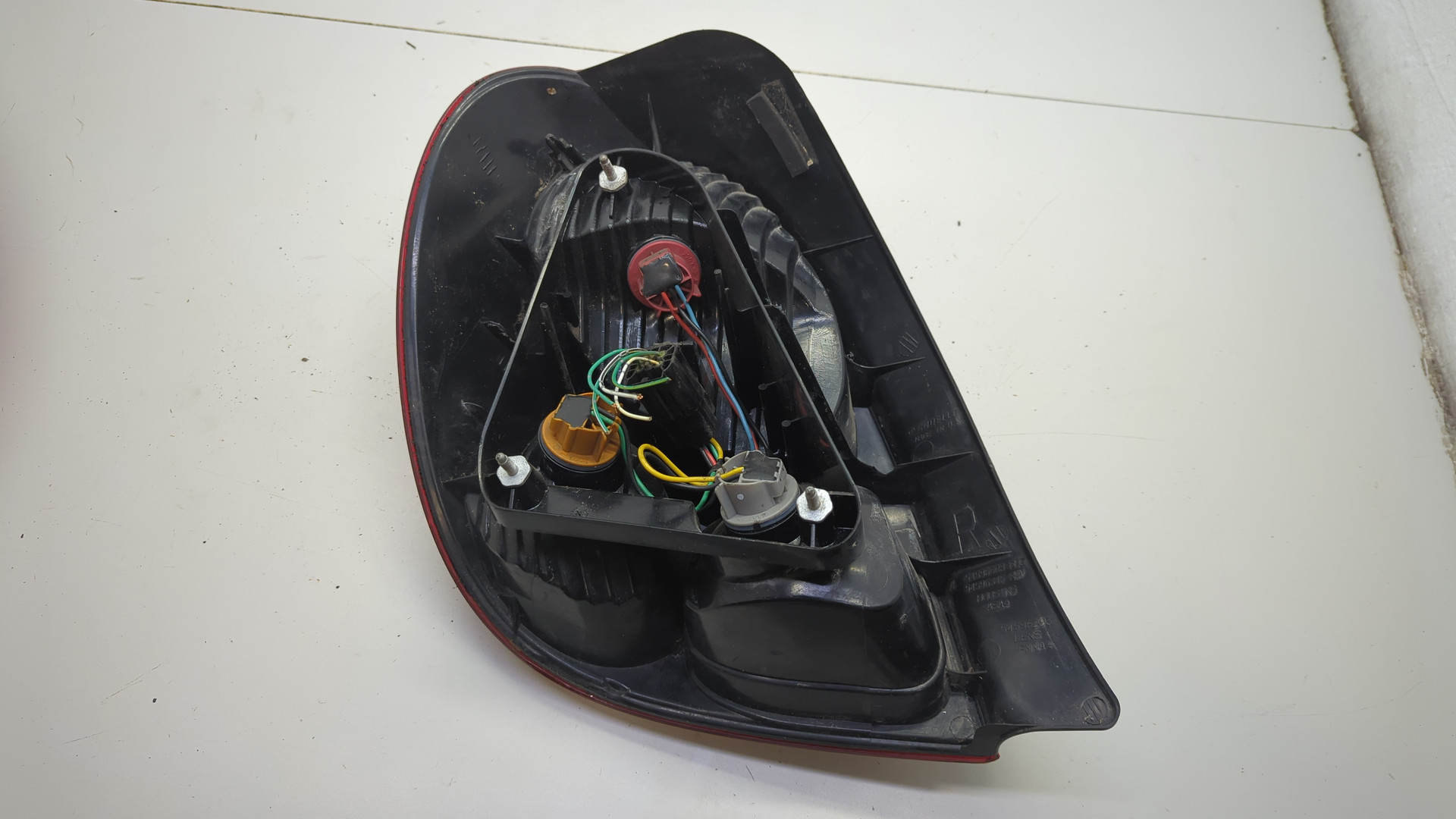 Фонарь задний правый