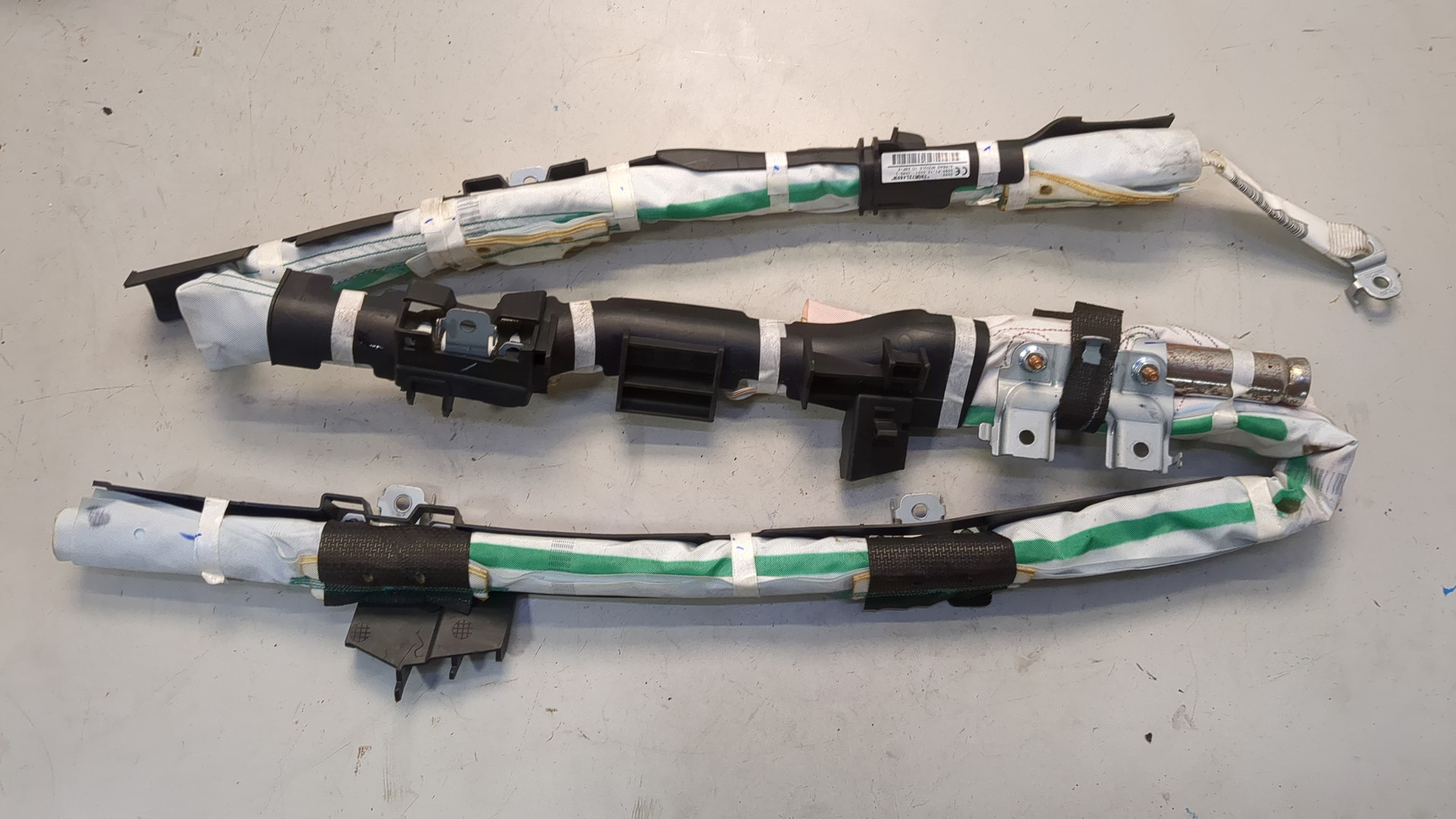 Подушка безопасности боковая (шторка)