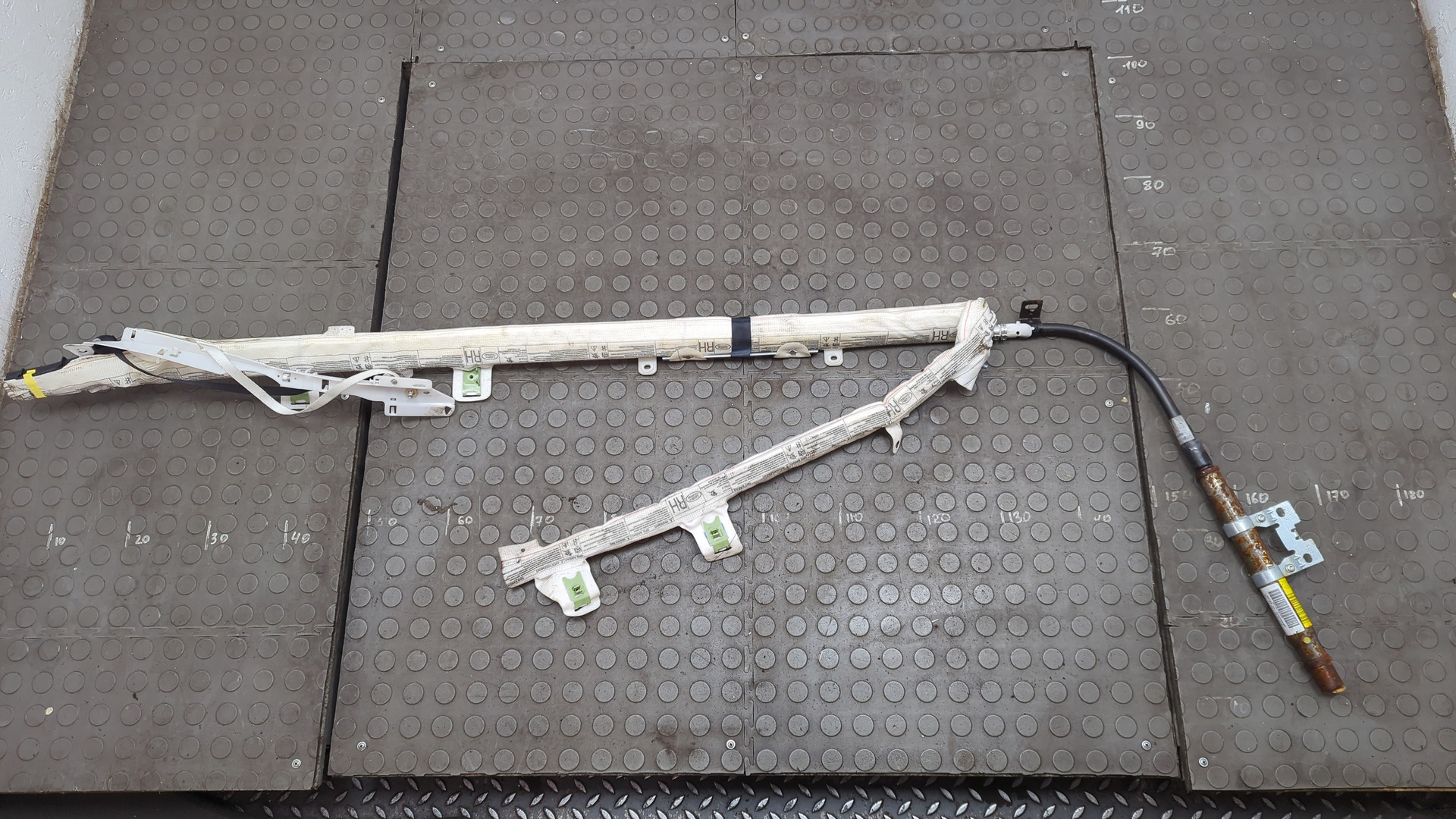 Подушка безопасности боковая (шторка)