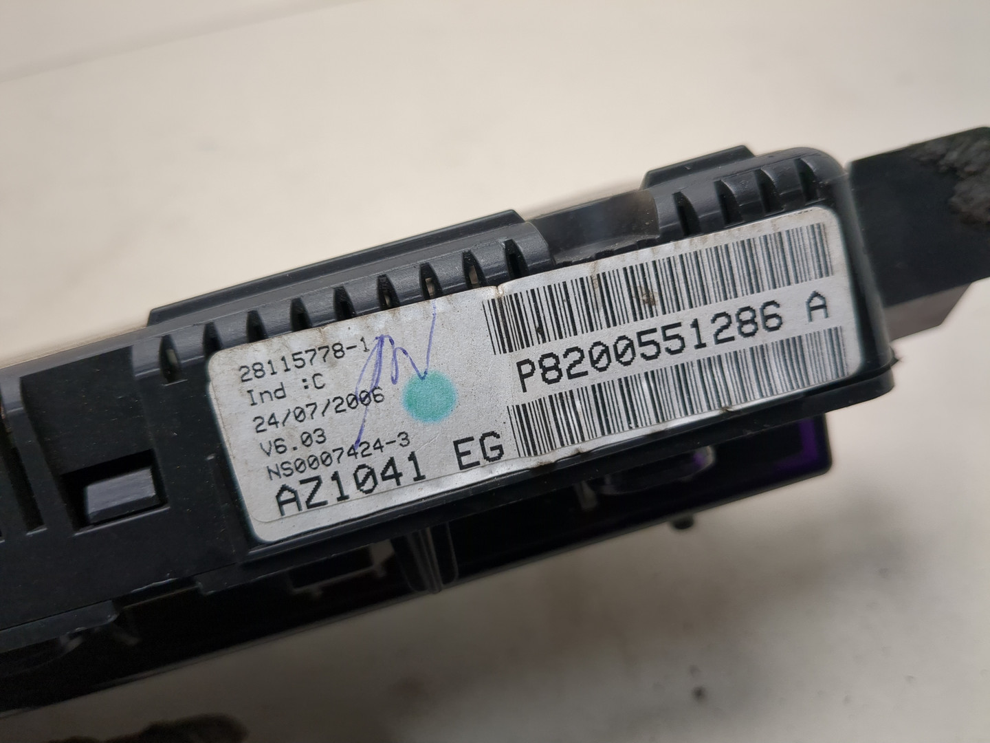 Панель приборов