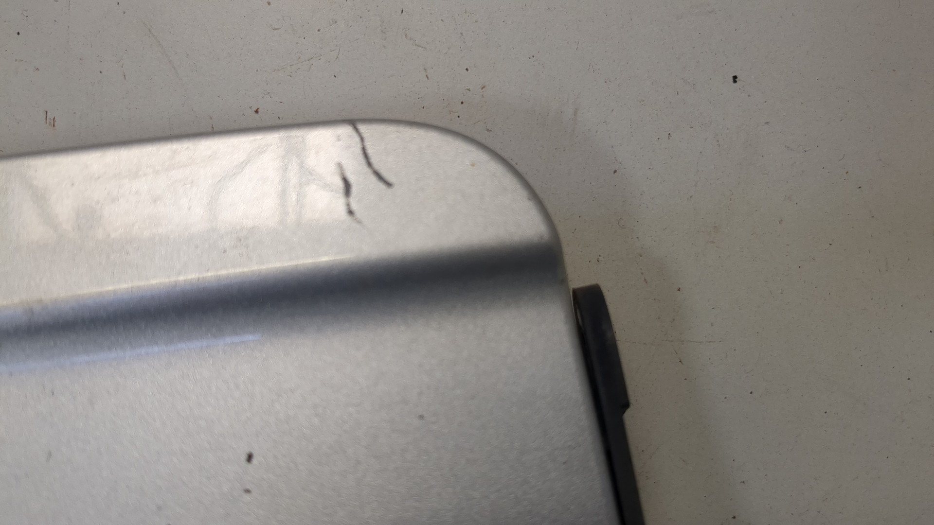 Лючок бензобака