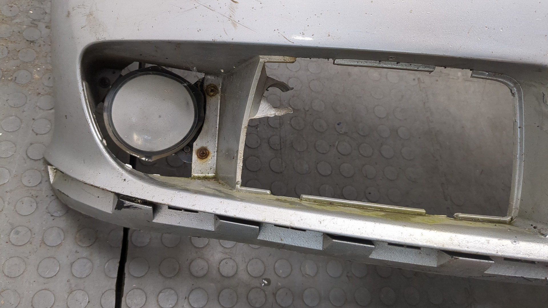 Бампер передний