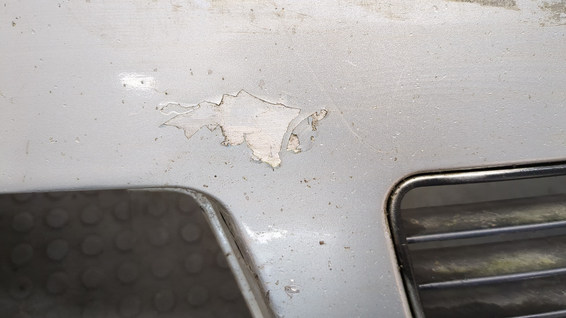 Бампер передний