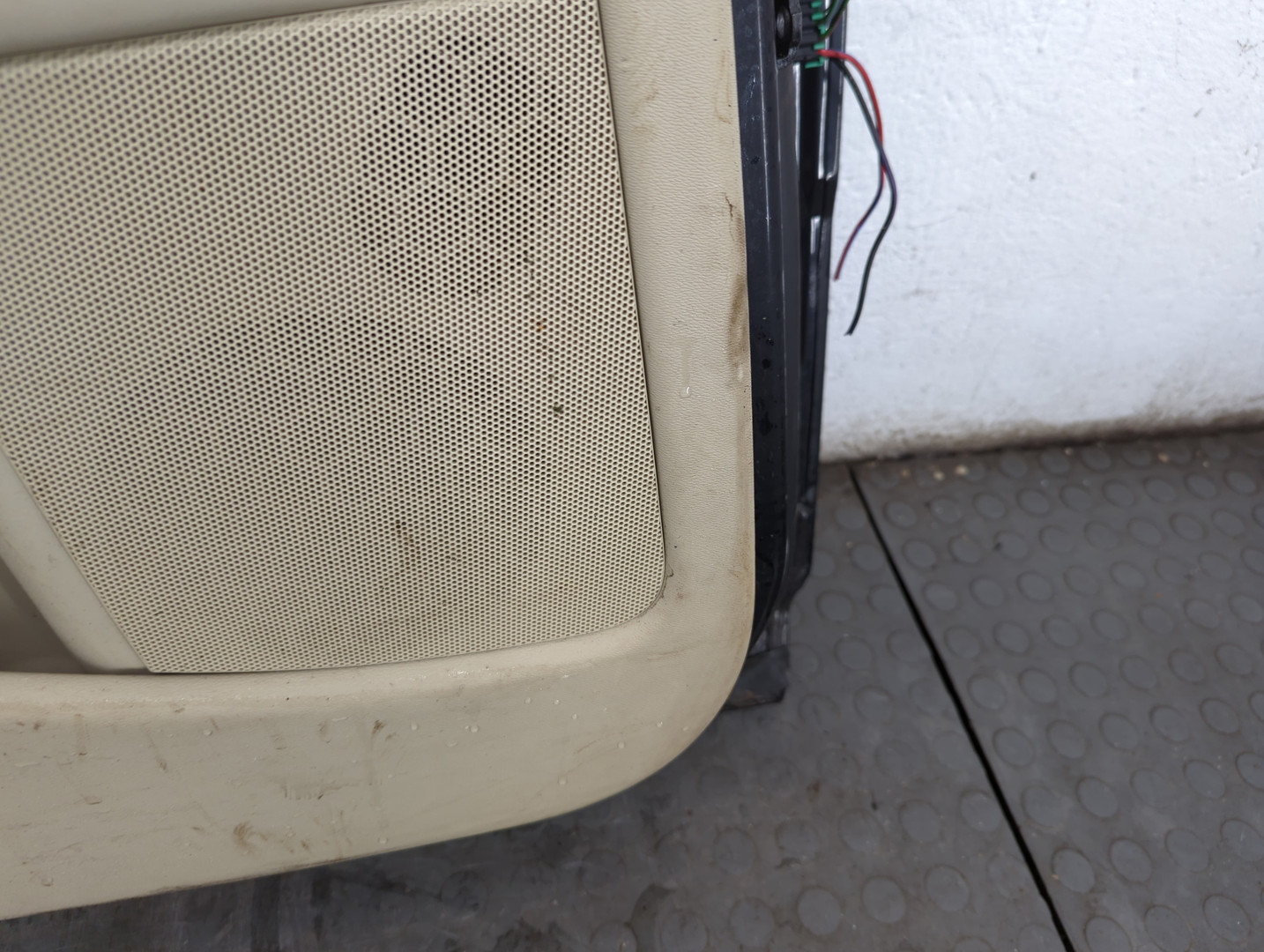 Дверь задняя левая